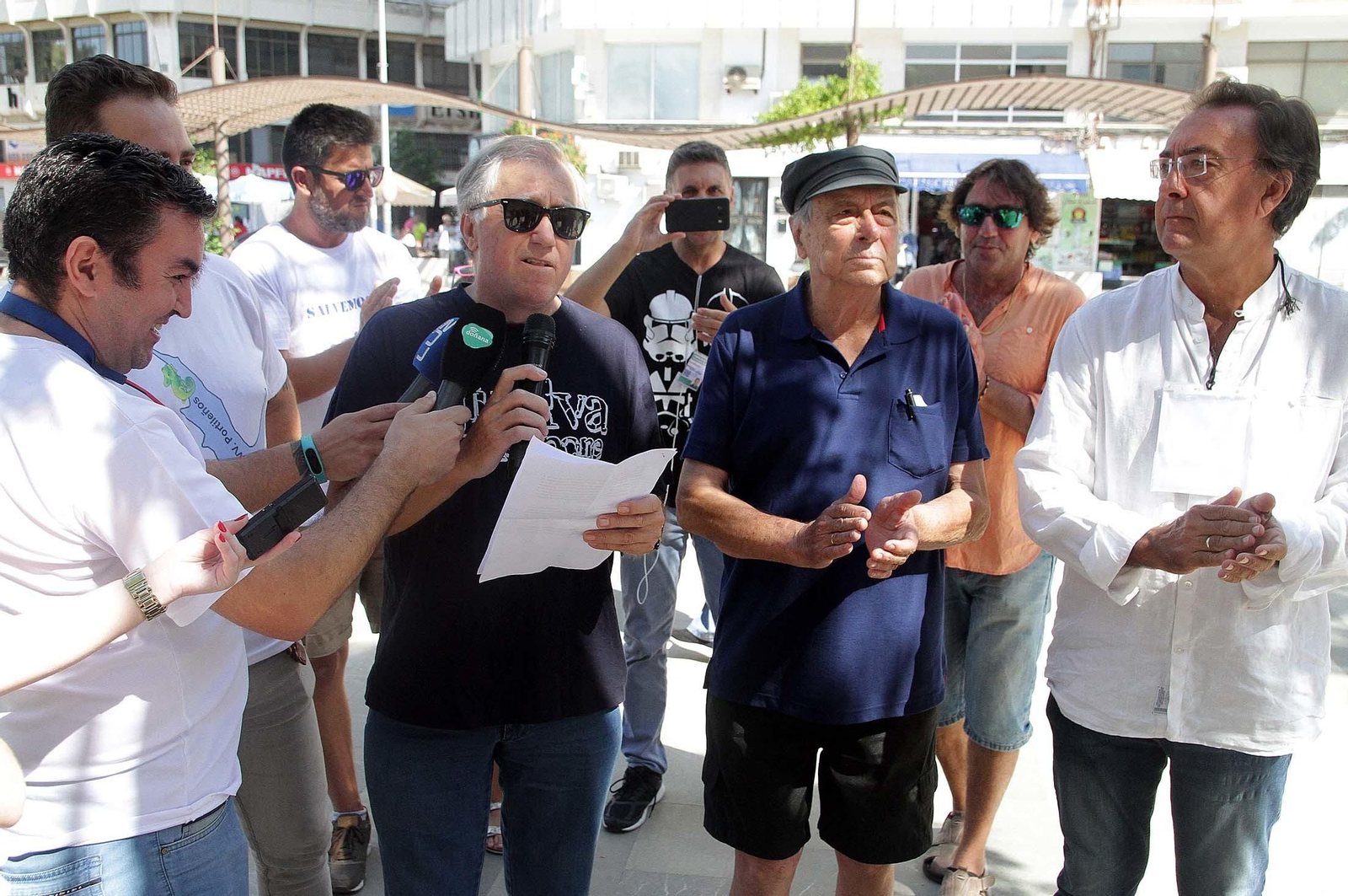 Imágenes de la manifestación "Salvemos las Playas de Huelva"