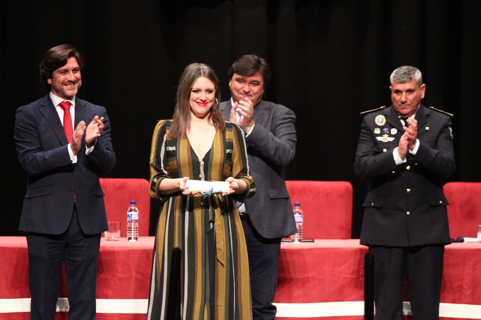 La policía Local entrega las medallas en el día de su patrón