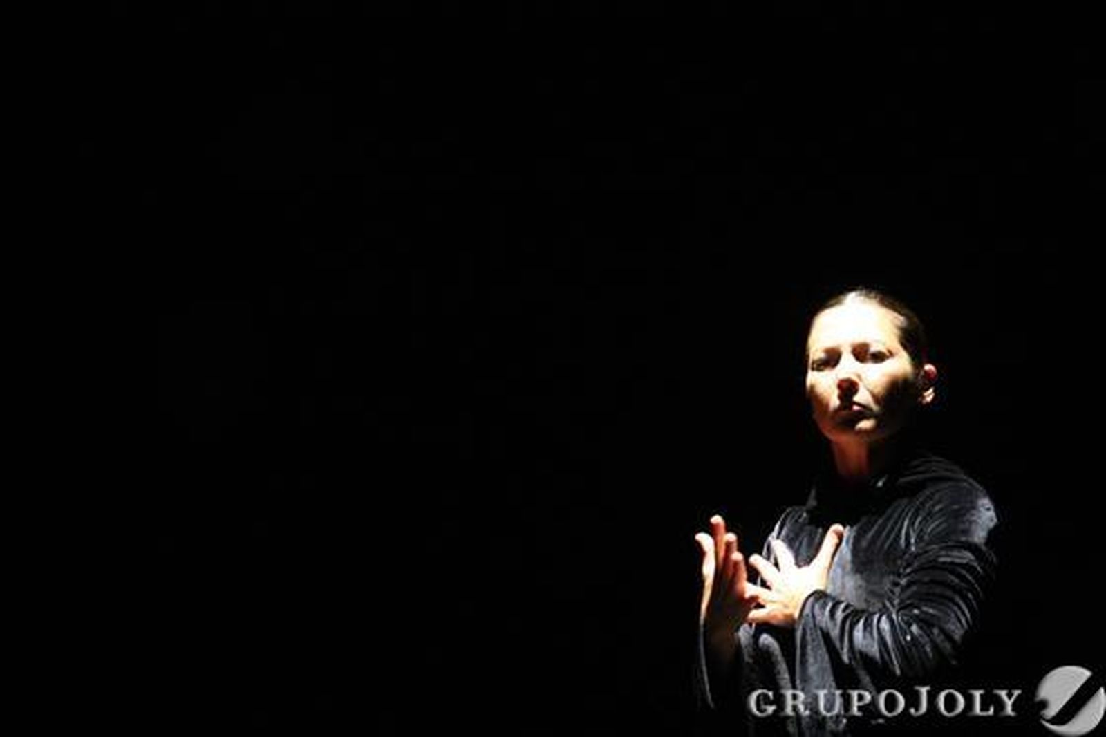 La bailaora cosechó un rotundo éxito con su espectáculo 'La Pepa', inspirado en la Constitución de 1812.

Foto: Paco Guerrero