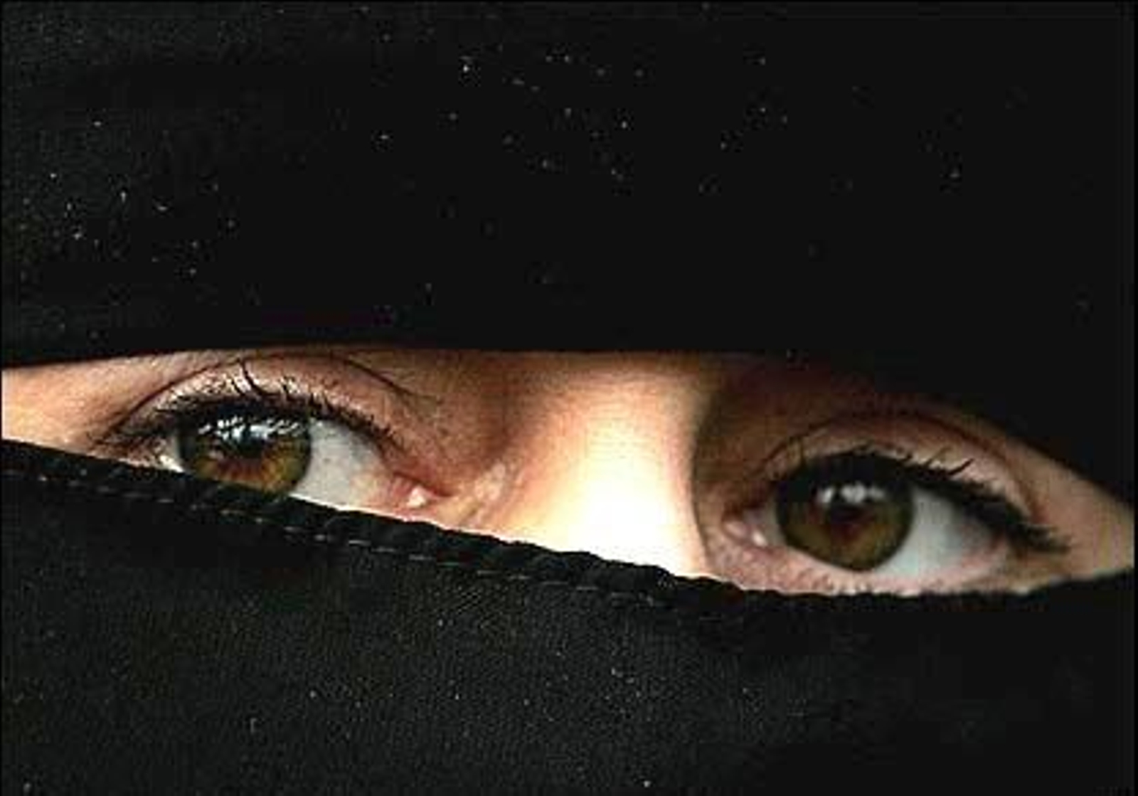 El Consejo de Estado francés se opone a la prohibición total del velo