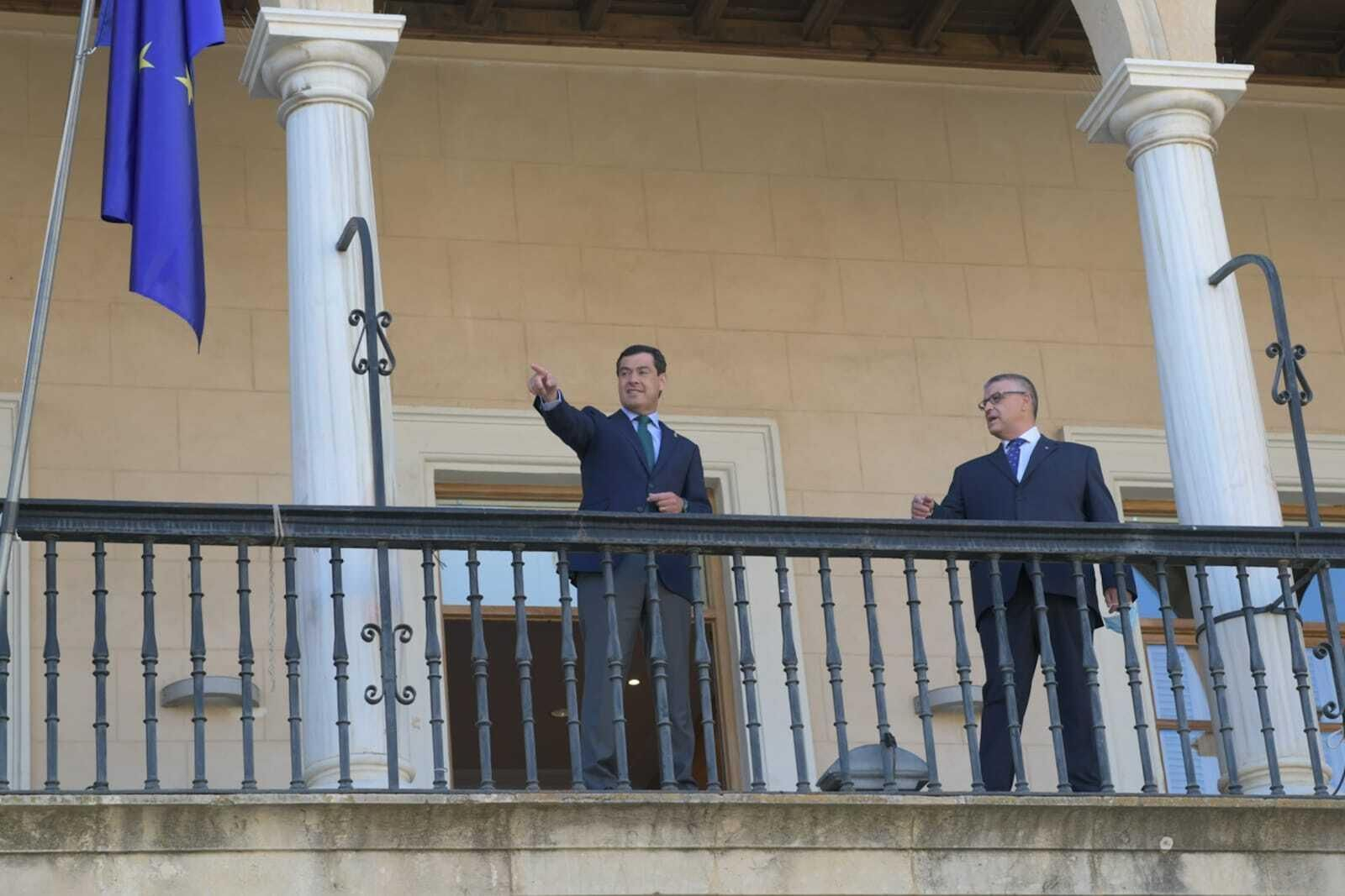Los brotes de Granada llevan a la Junta a plantearse que las mascarillas sean obligatorias en todos los casos