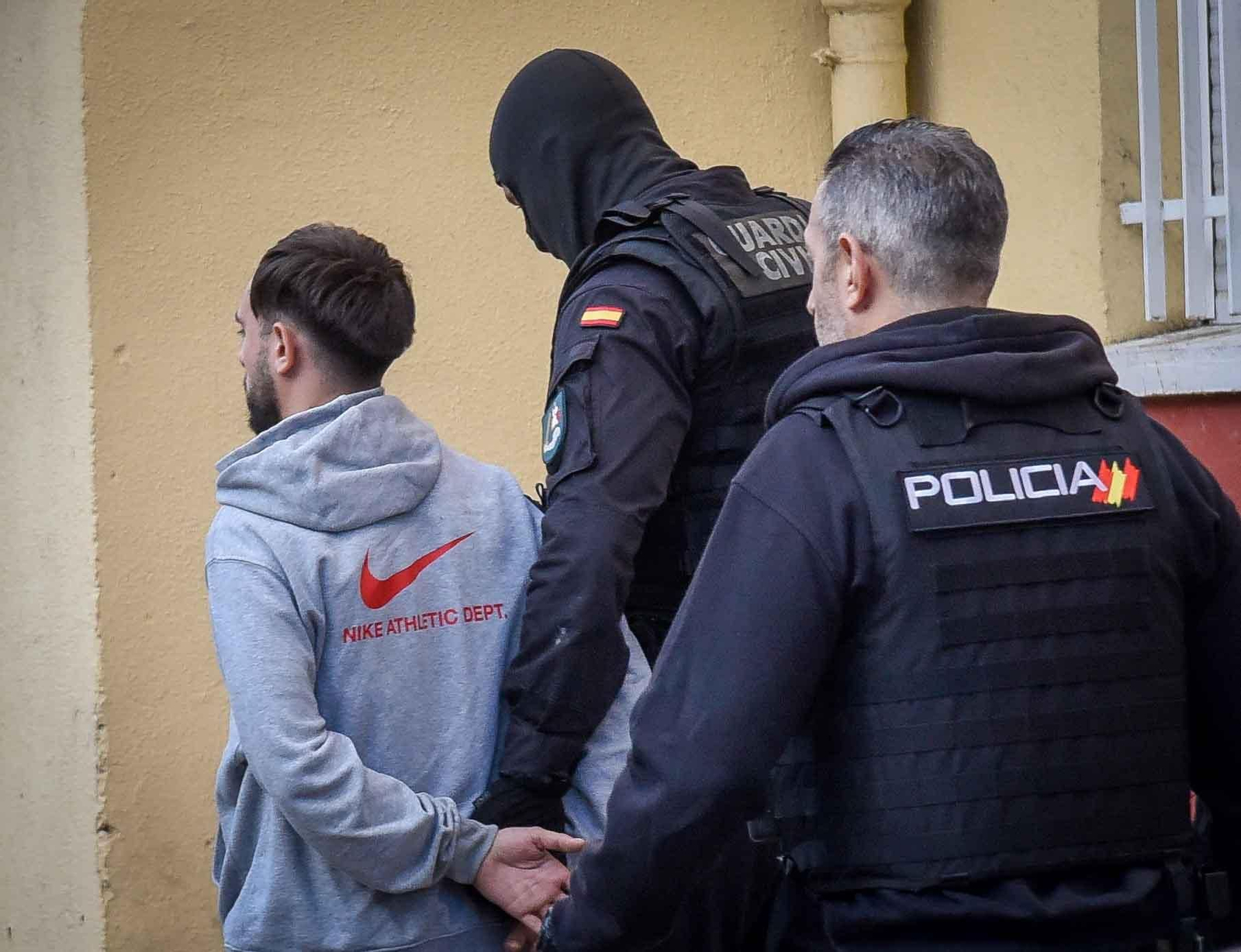 Las imágenes de la operación policial en las Tres Mil Viviendas