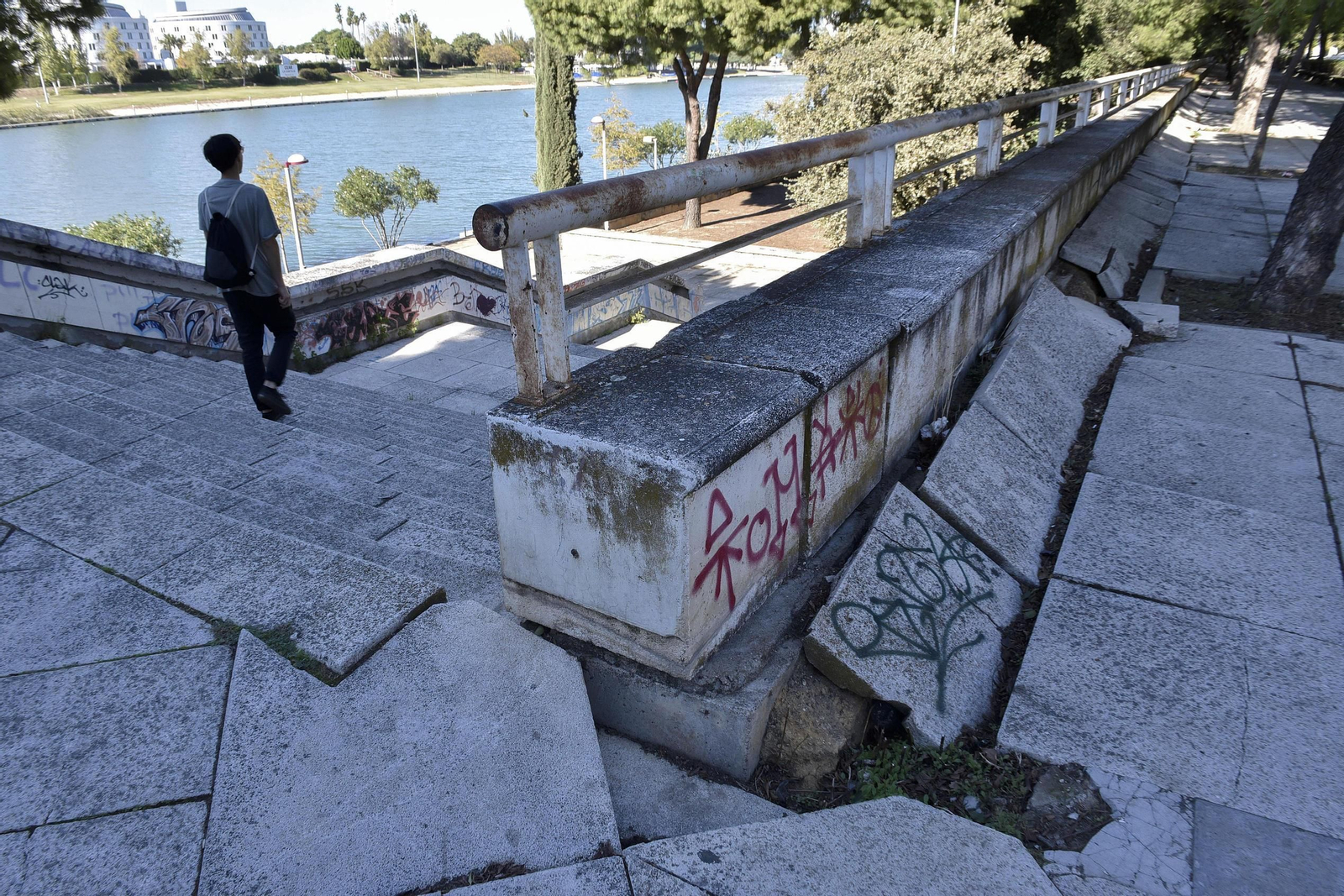 Desperfectos en el entorno del río