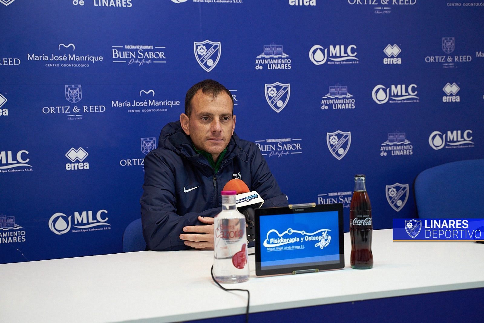 Alberto González, en una rueda de prensa.