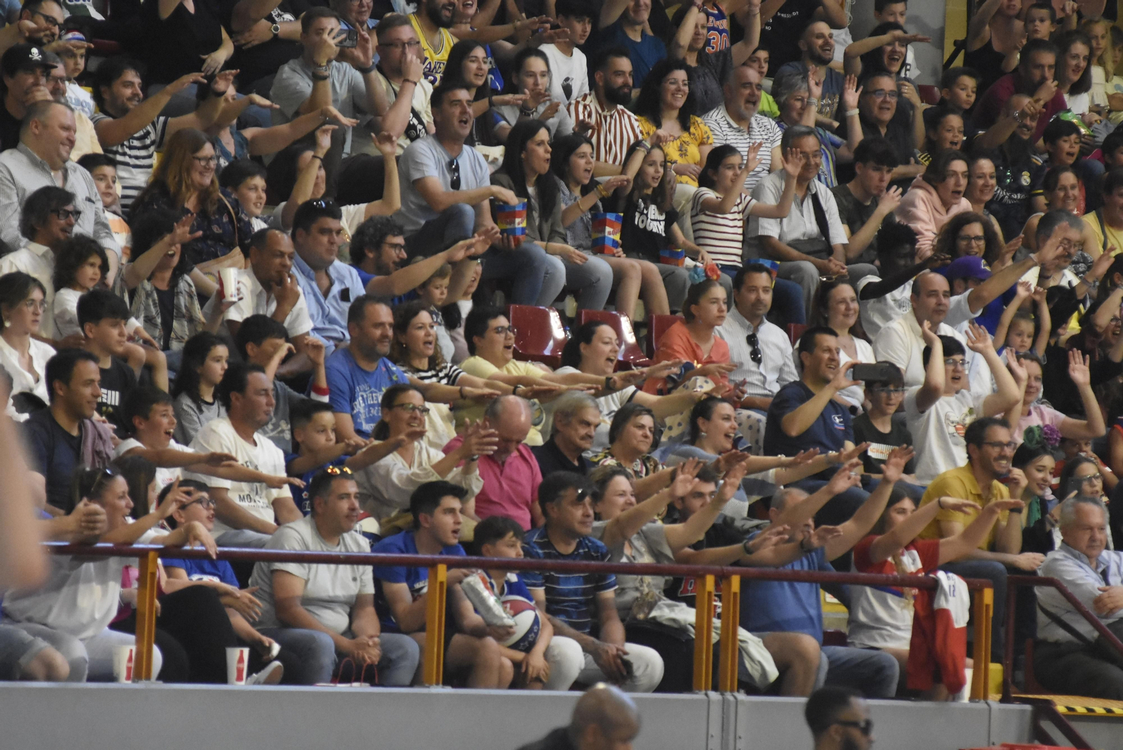 Las mejores fotos del espectáculo de los Harlem Globetrotters en Córdoba