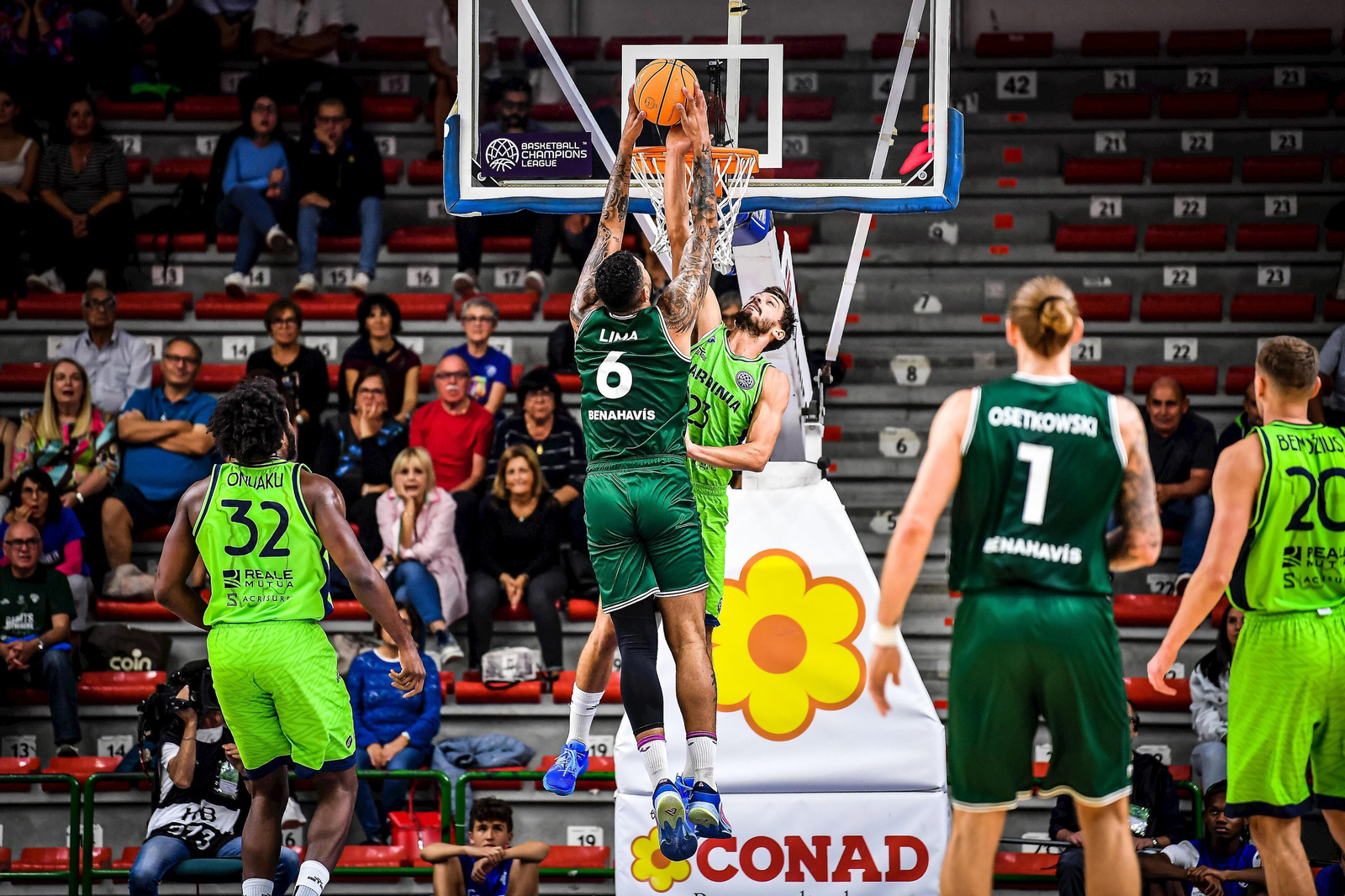 Las fotos del Dinamo Sassari-Unicaja