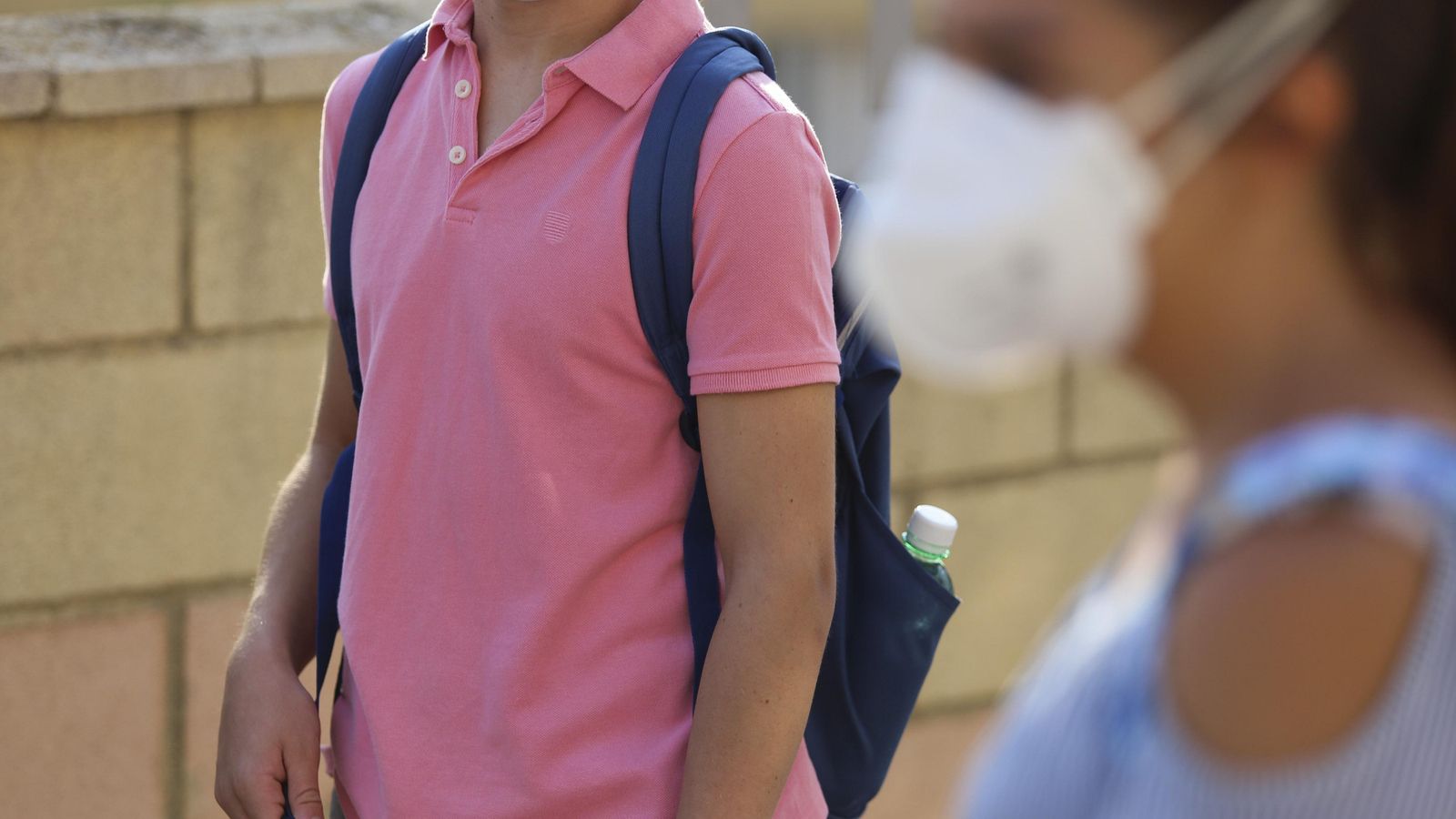 Alumnos de Secundaria con mascarilla.