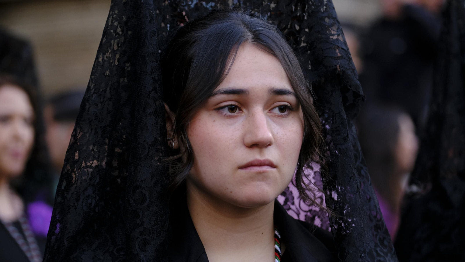 Estudiantes en la Semana Santa de Almería 2025