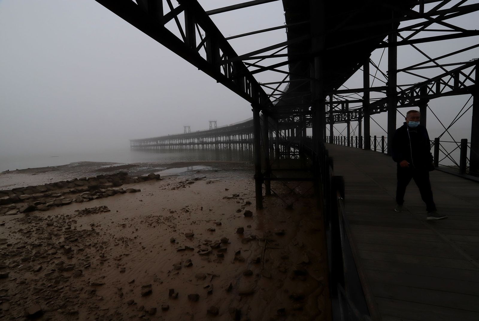Las imágenes más impresionantes de la niebla en Huelva