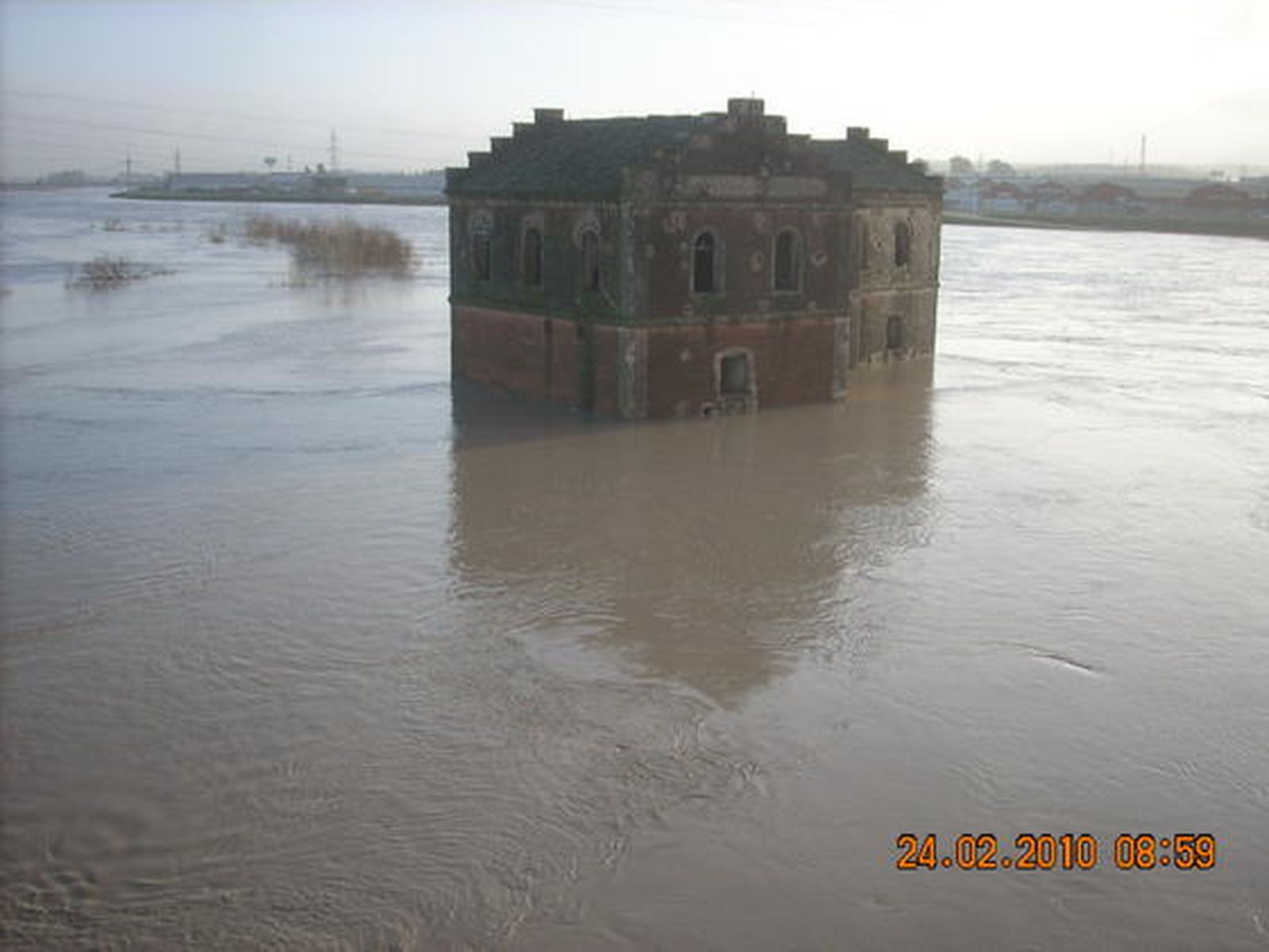 Las imágenes de las inundaciones en la provincia según los lectores del eldiadecórdoba.es. / Miguel