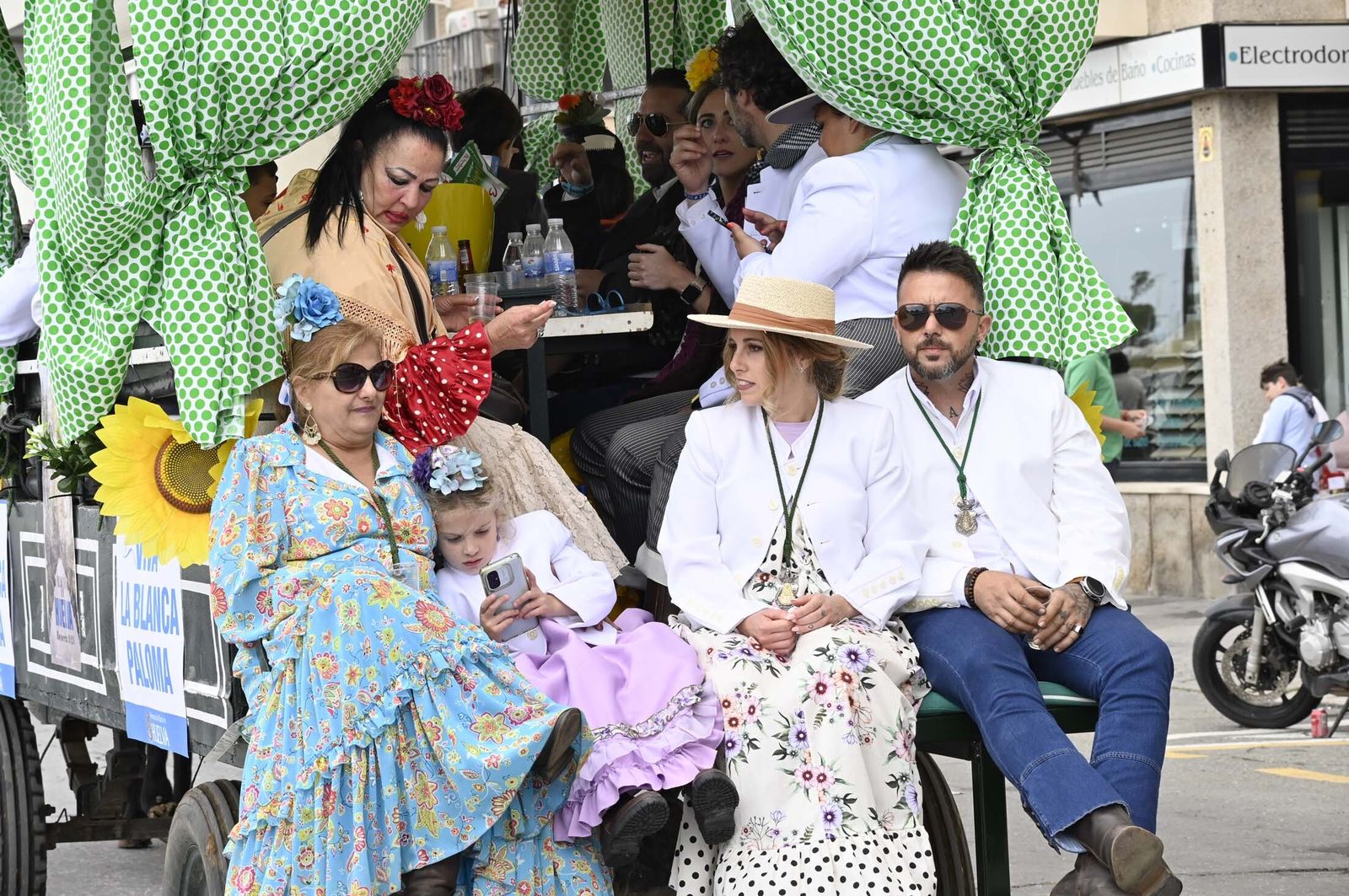 Imágenes de los carros de la Hermandad del Rocío de Huelva