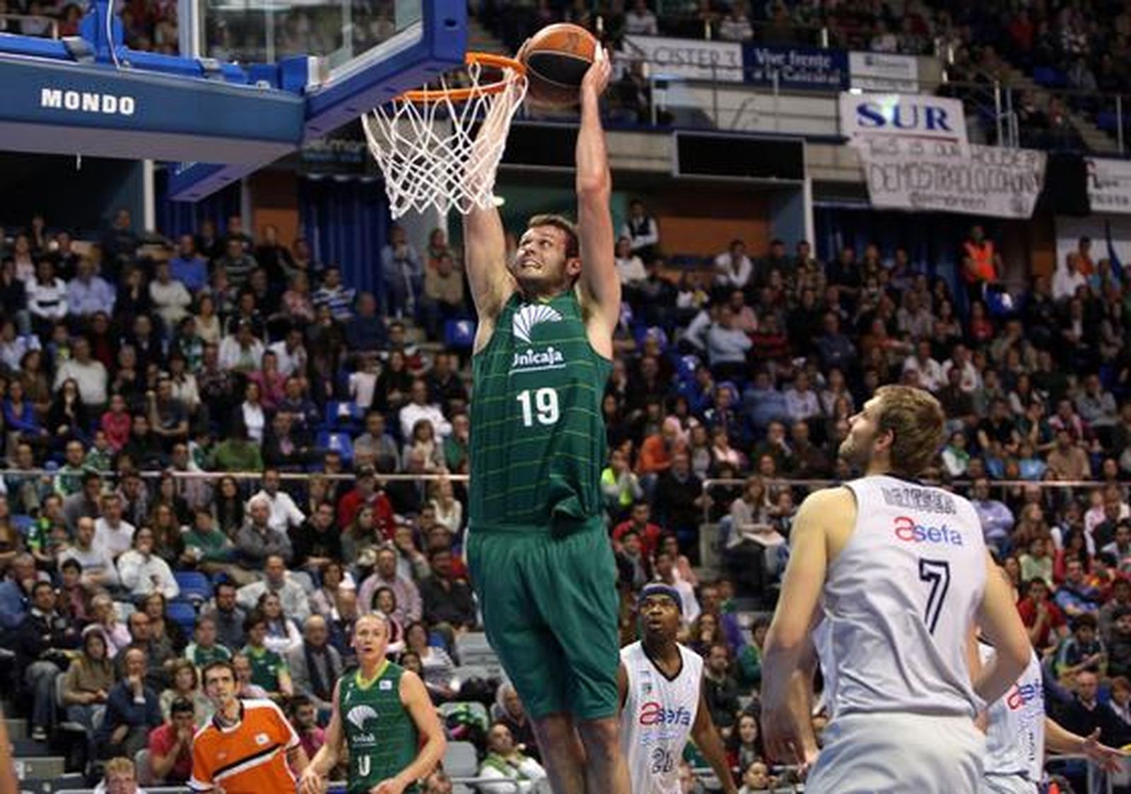 El Estudiantes precipita el desastre en el Martín Carpena (67-74)

Foto: ACB Photo