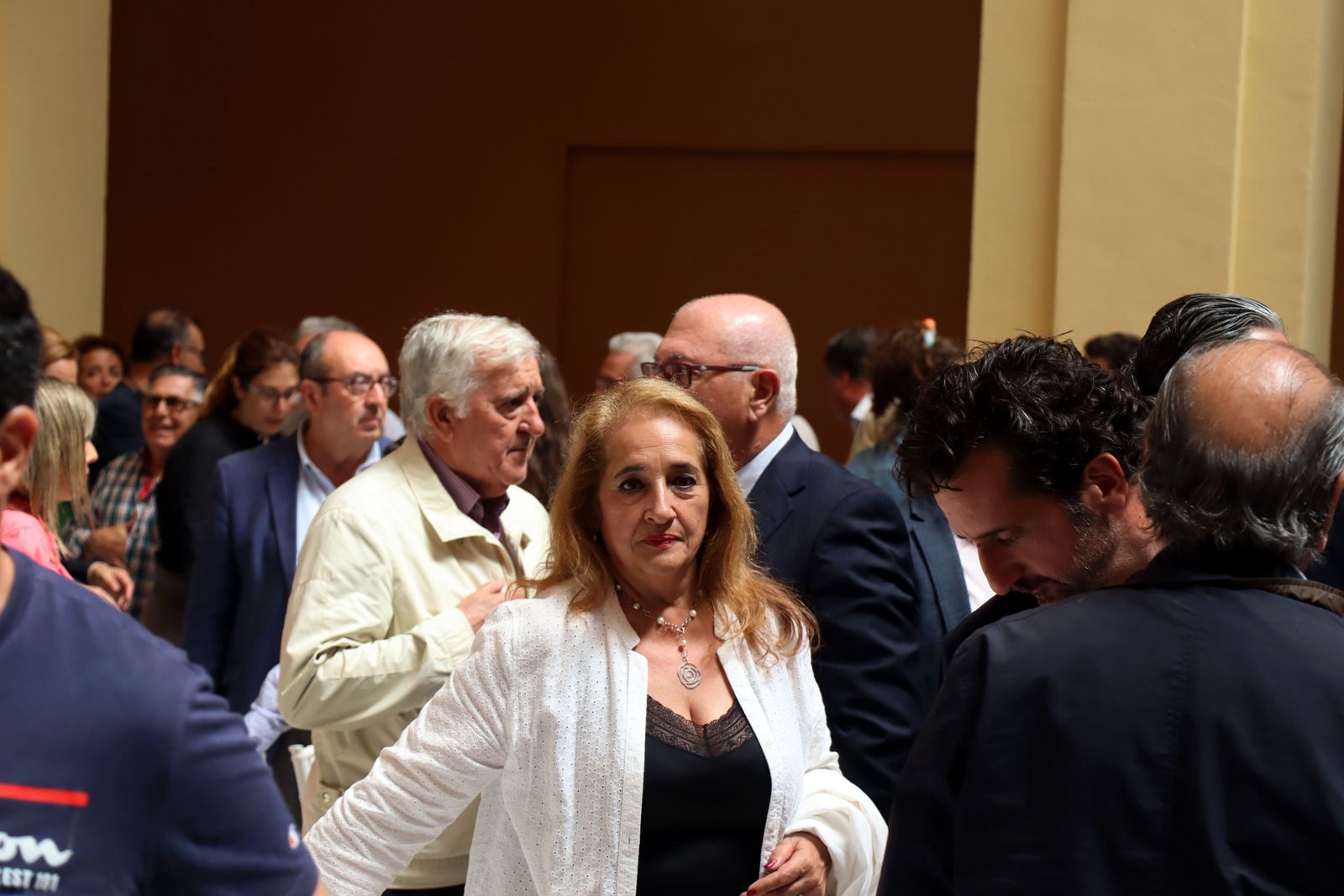 Antonio escribe el titular!!!!!!