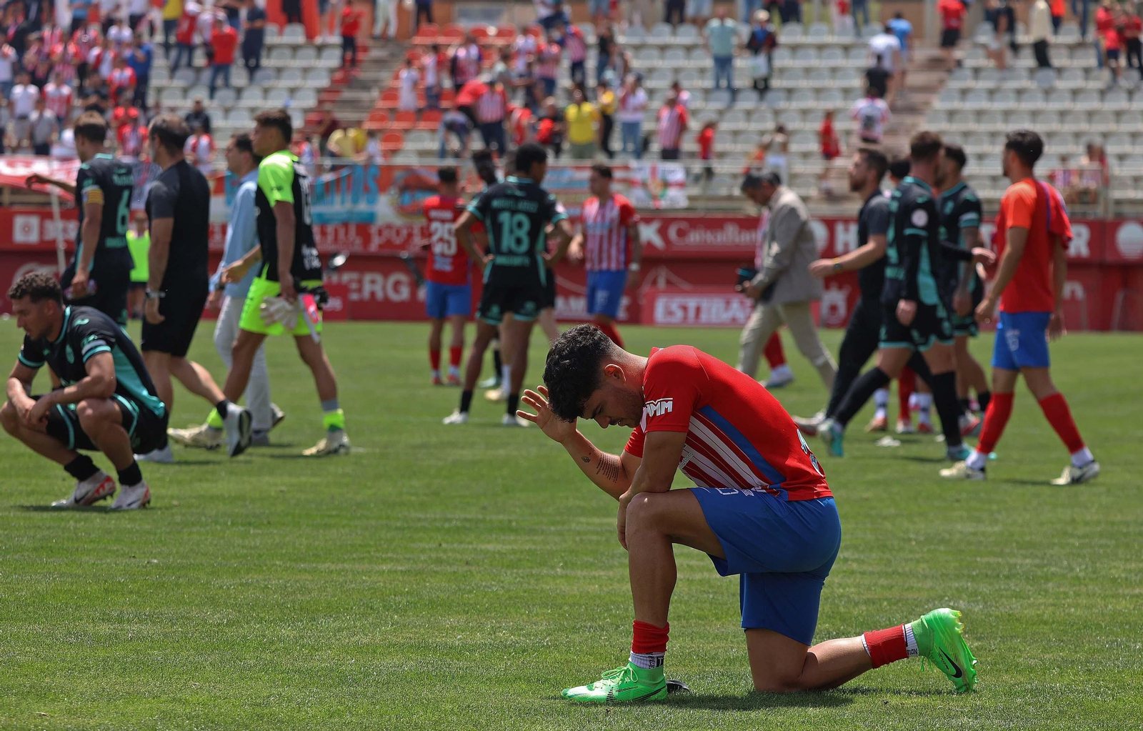 Las  mejores fotos del Algeciras - Atlético Baleares de Primera RFEF