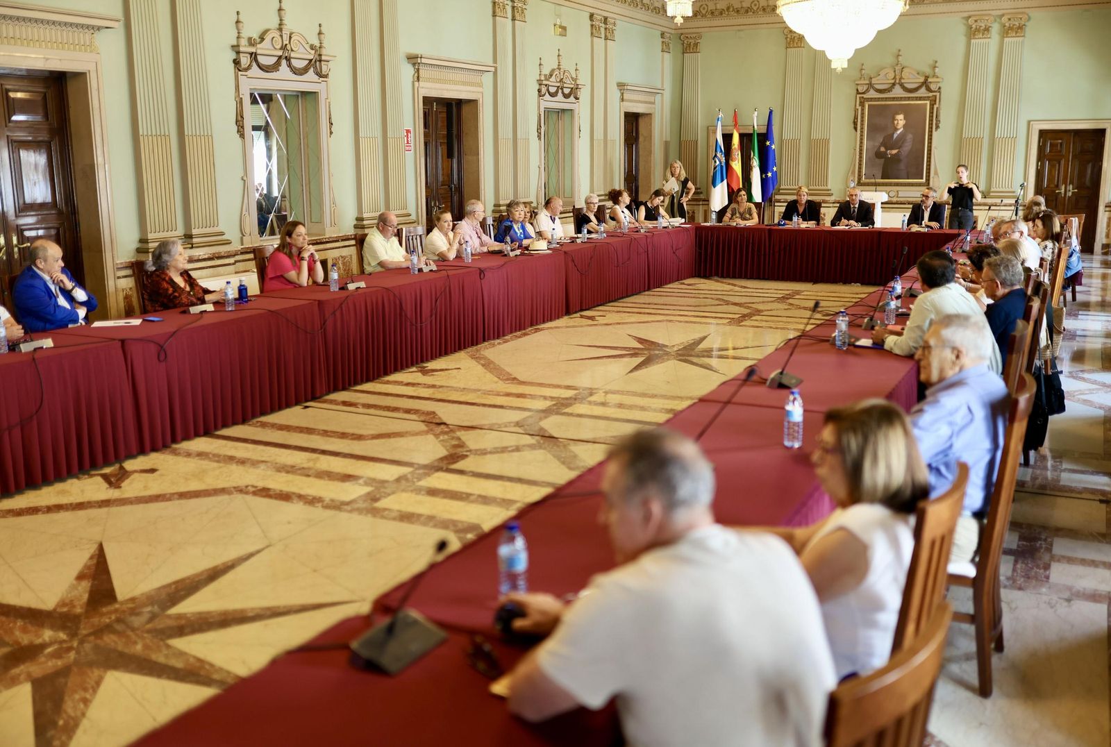El Consejo Local de Personas Mayores en sesión plenaria en el Ayuntamiento de Huelva.