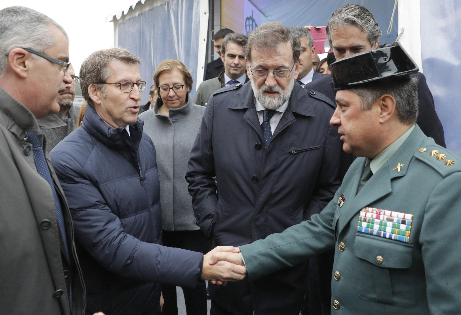 Rajoy y Feijoo, con el coronel Jambrina.