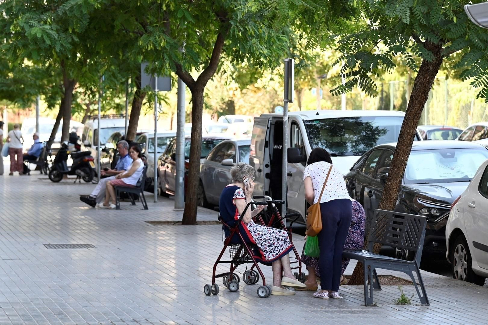 Las imágenes del barrio del Parque Cruz Conde en un día de verano Las imágenes del barrio del Parque Cruz Conde en un día de verano