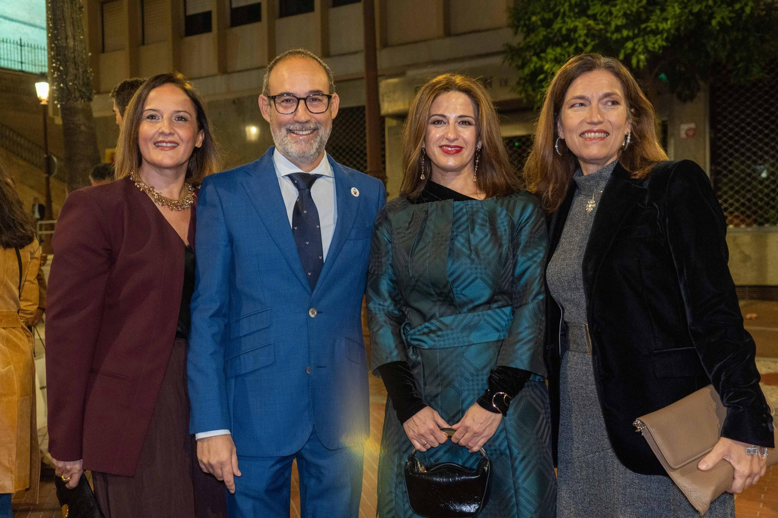 Imágenes de los invitados a la gala de los  37 premios Onubenses del Año