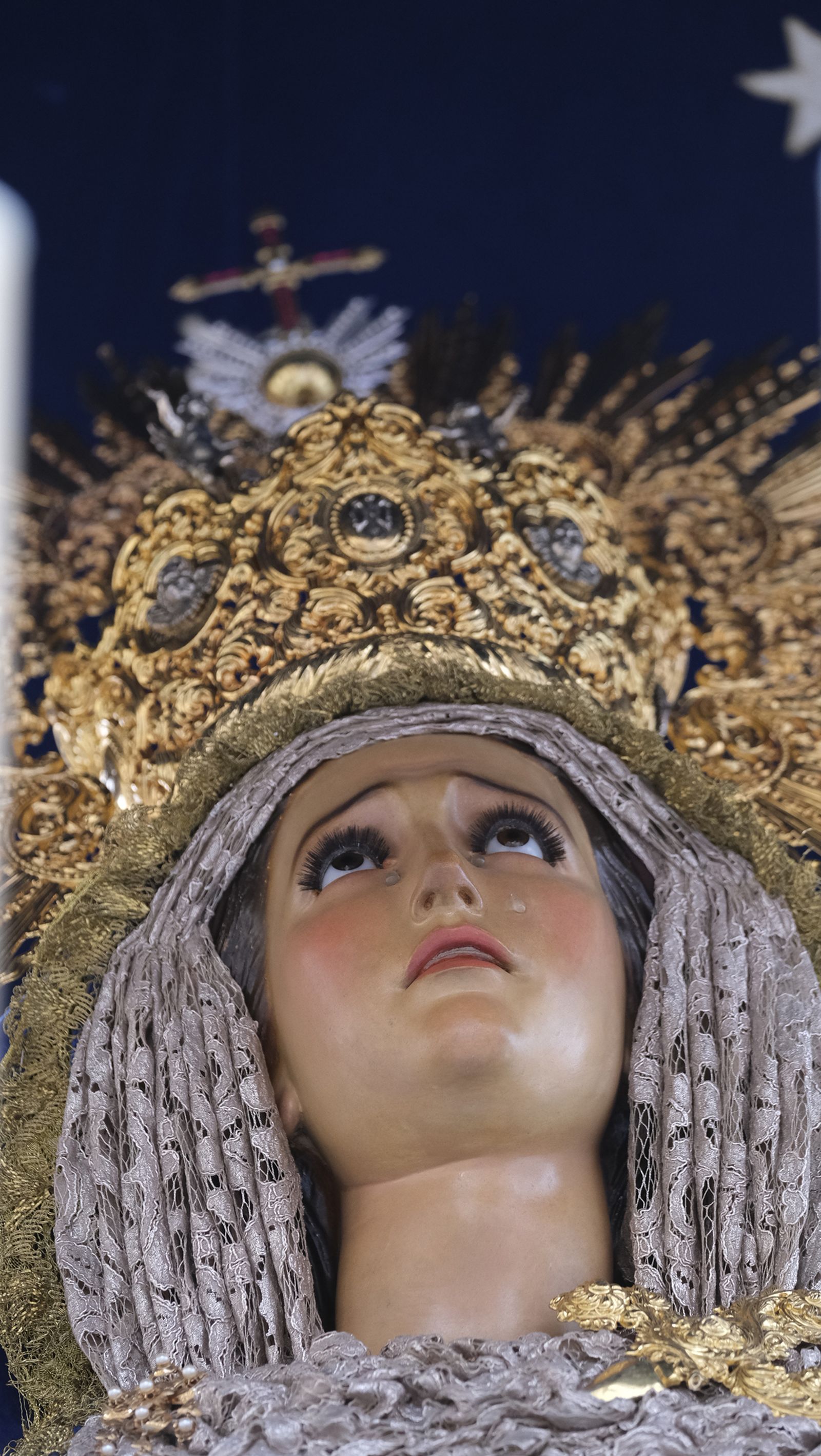 Procesión del Cristo del Amor en Almería, en imágenes.