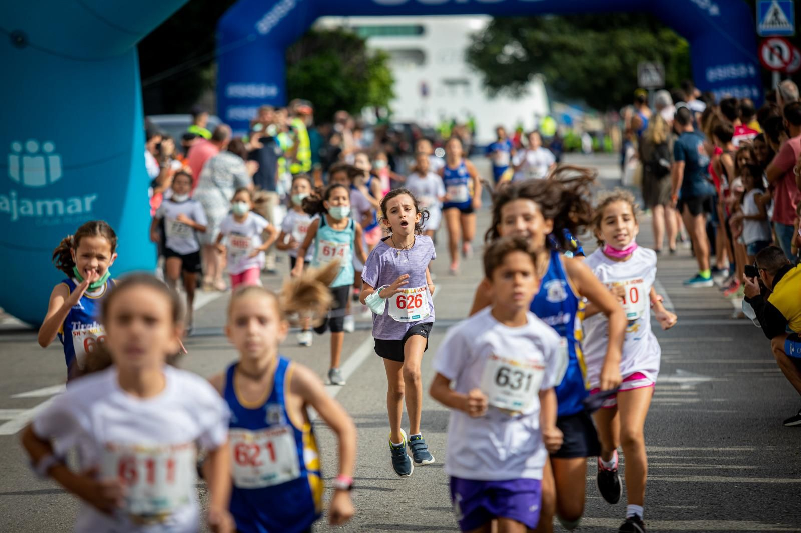 Imágenes: Cádiz vive la carrera solidaria de la Milla Verde