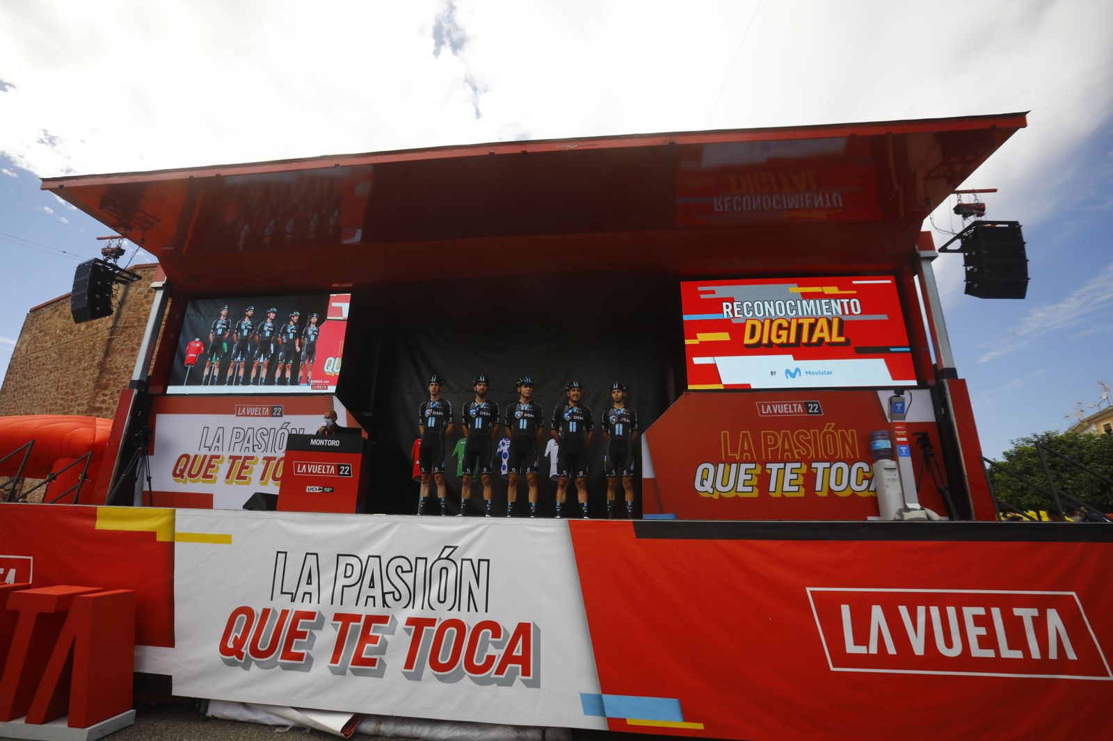 Montoro vibra con la salida de etapa de La Vuelta, en imágenes