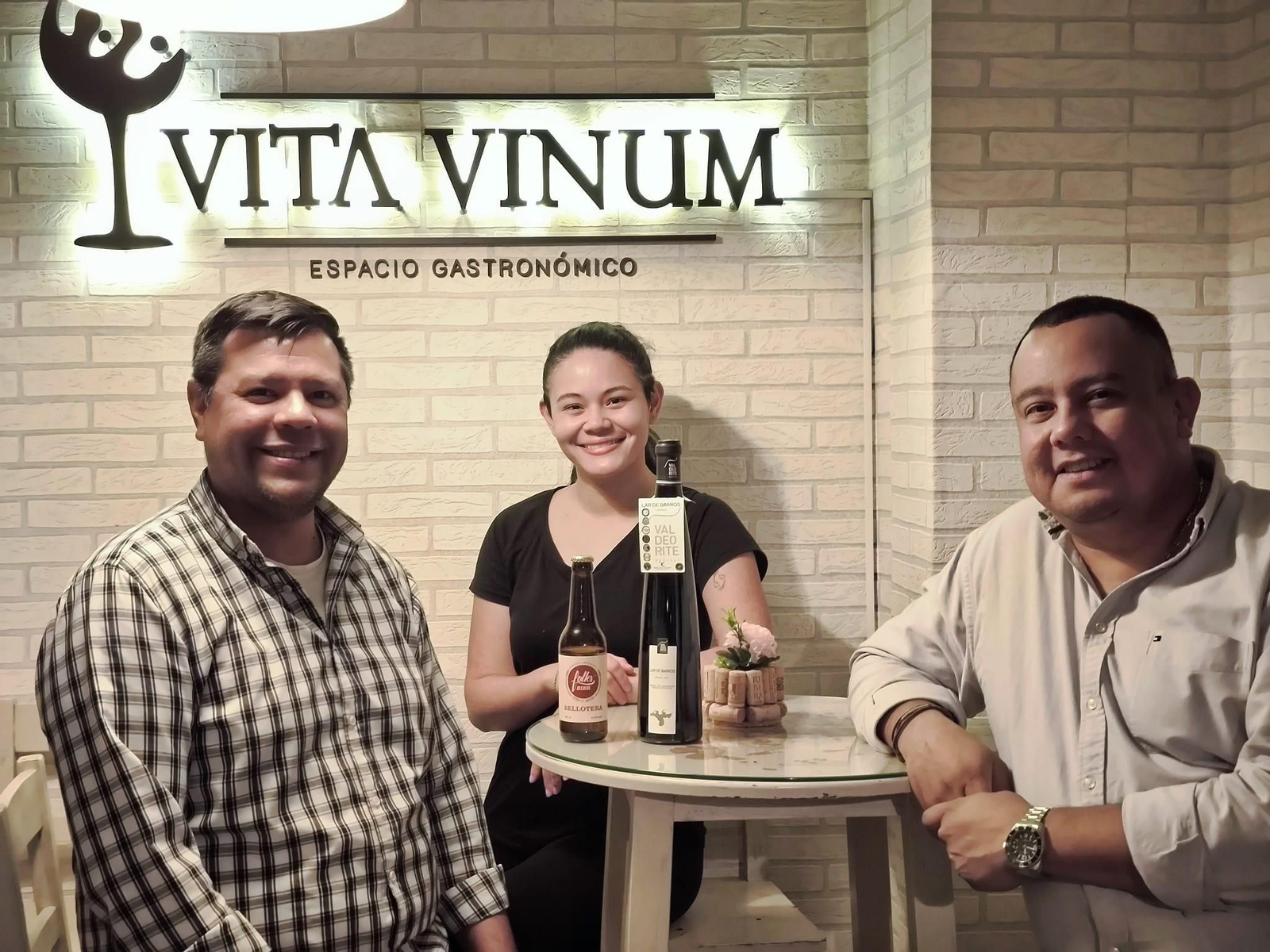 Diego Echeverría, metre, Sofi Troya, chef pastelero, Hugo Rosales, gerente general