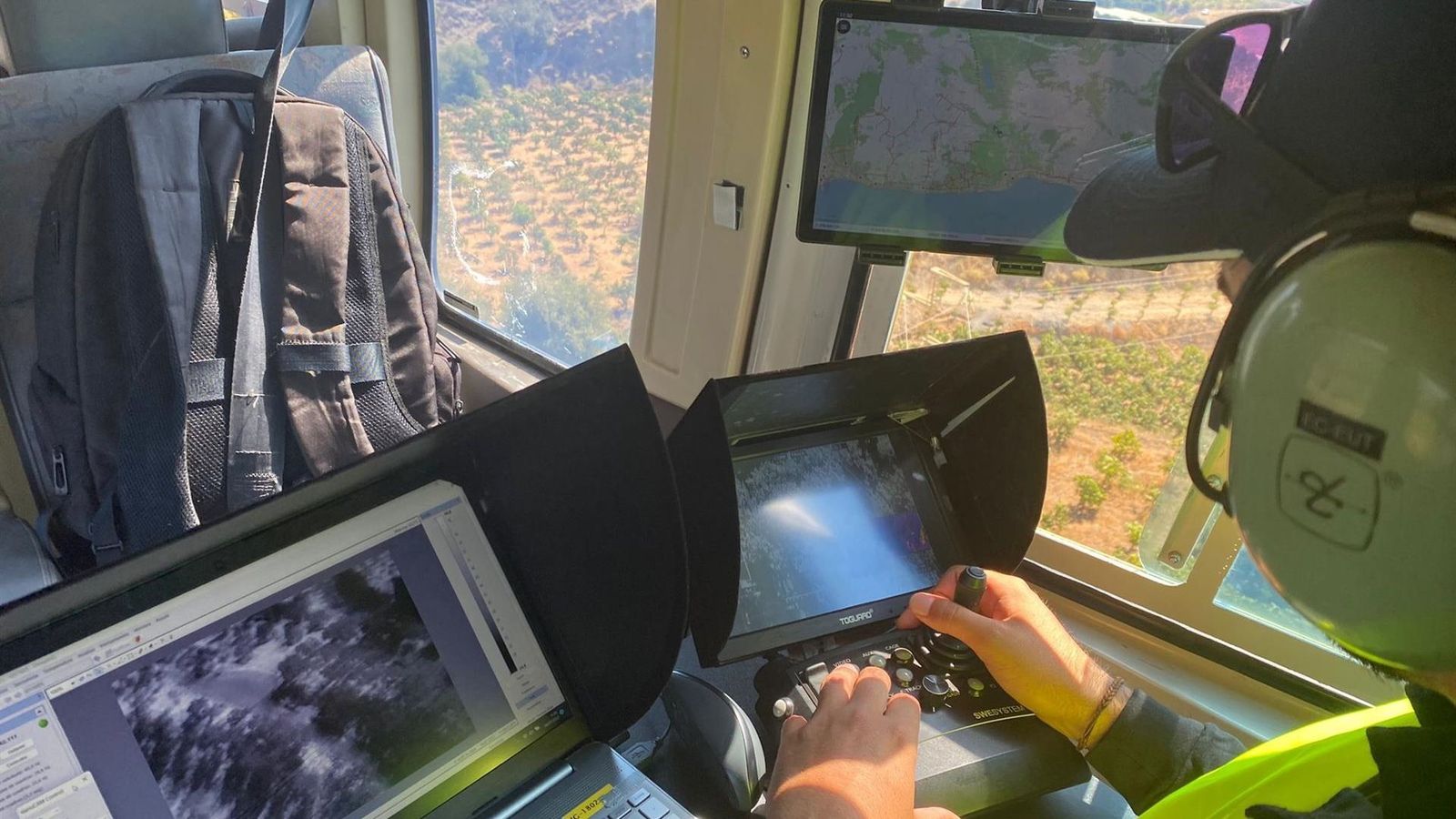 Helicóptero de Endesa durante uno de los vuelos.