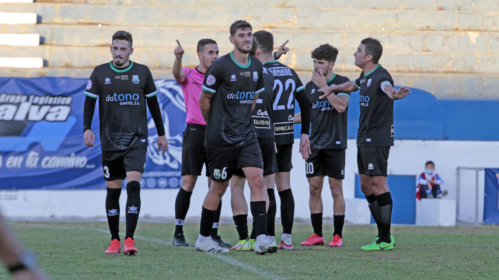 Imágenes del Xerez CD y el CD Rota en el Pedro S. Garrido