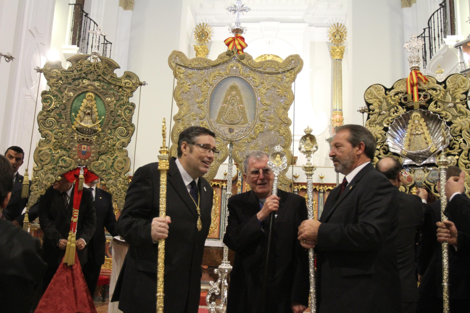 Imágenes del Recorrido del Rosario Glorioso de La Magna Rociera