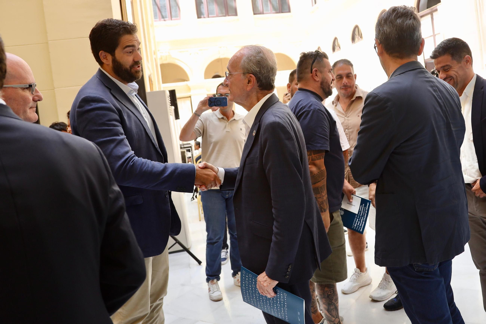 Mundial 2030 en Málaga: La reunión en el Ayuntamiento, en fotos