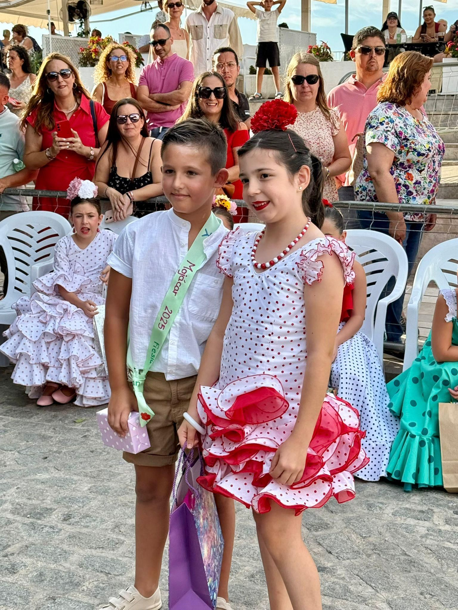 Las mejores imágenes de la Feria del Mediodía y la carrera de cintas infantiles de Mojácar