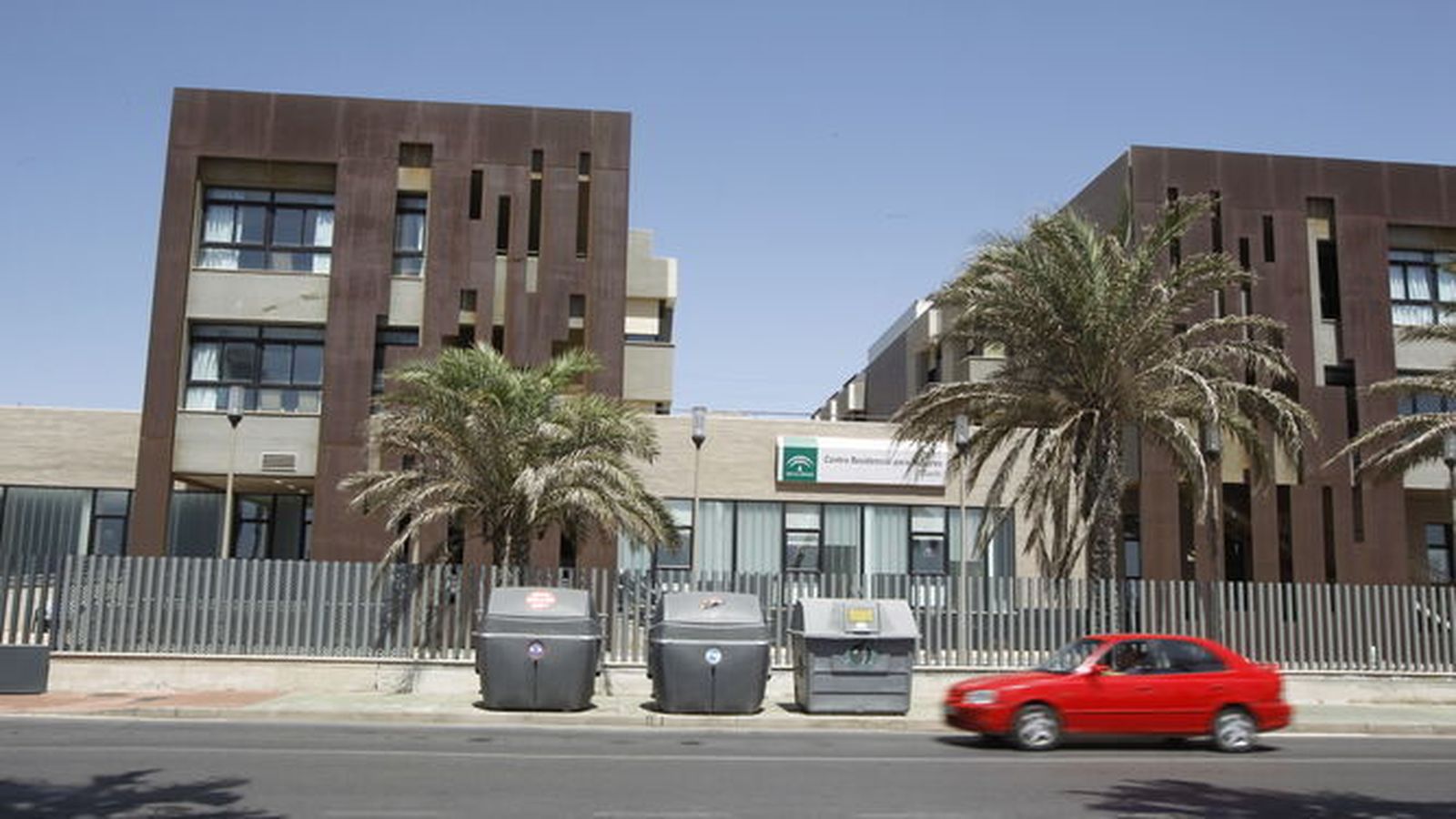 Noveno fallecido en el geriátrico de El Zapillo y los contagiados ascienden a 116.