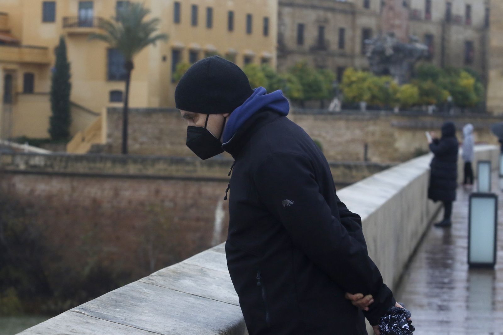Un día de Navidad en Córdoba pasado por agua, en fotografías