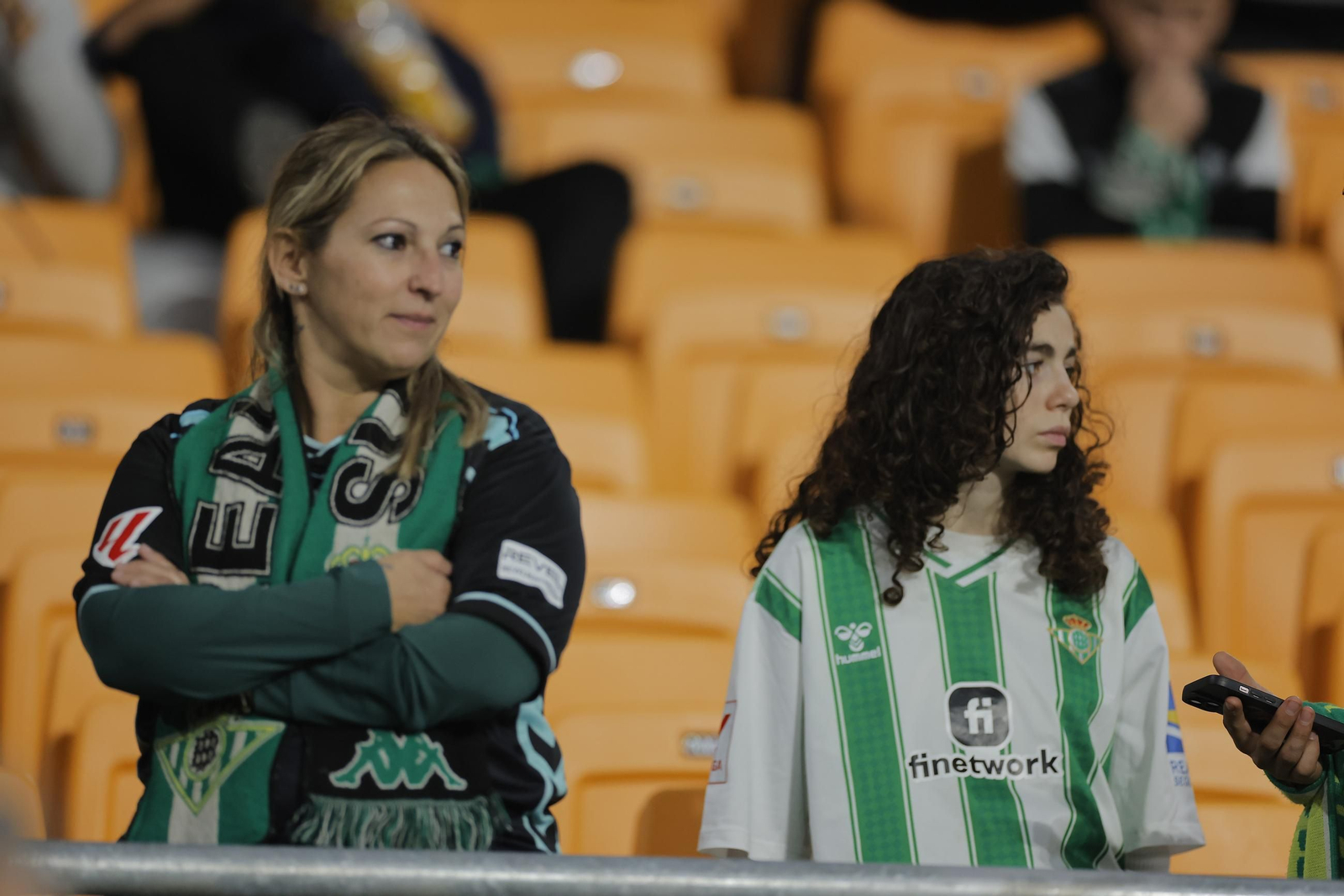 Búscate en las fotos del Betis - Olympique Lyonnais