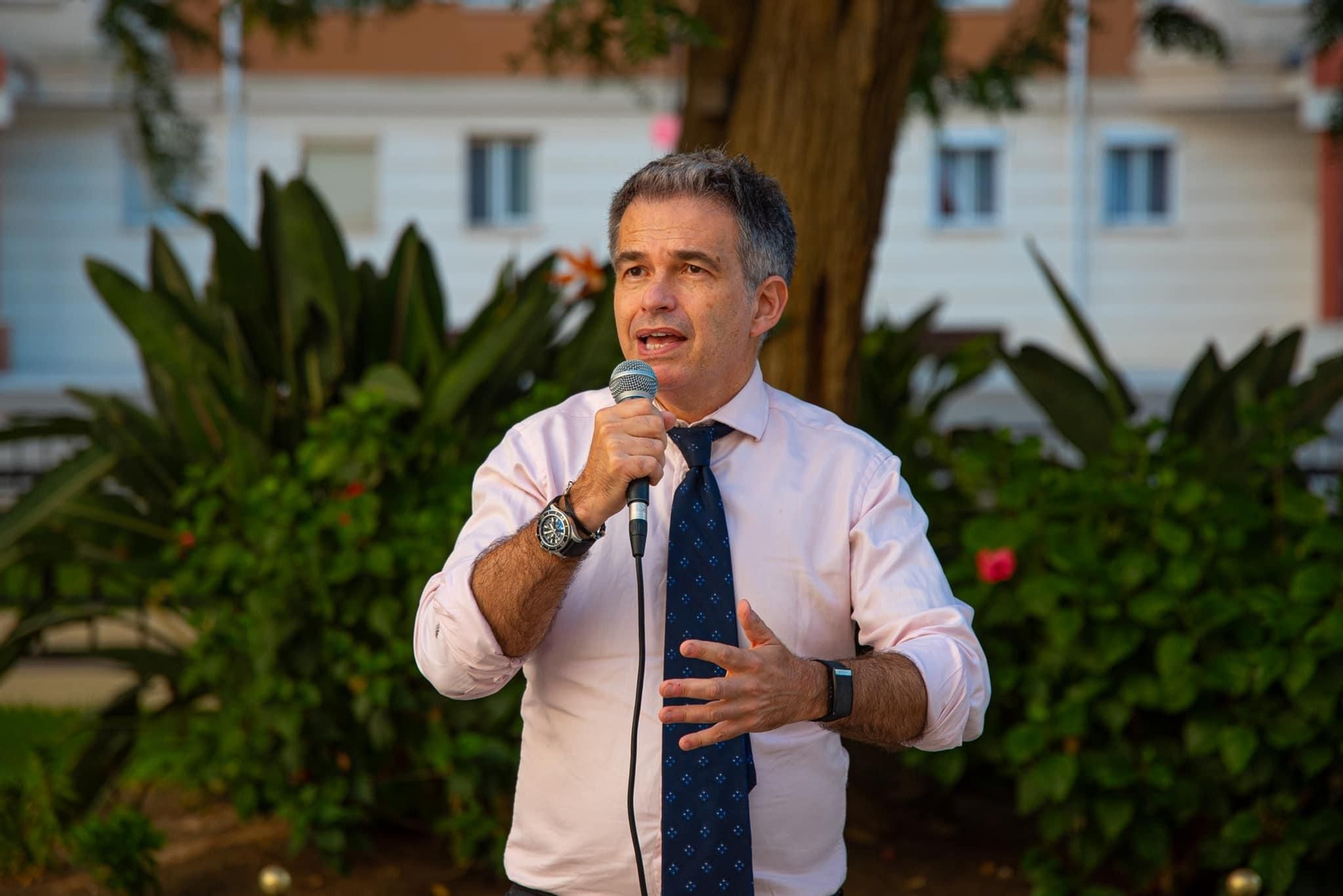 Keith Azopardi, durante un mitin.