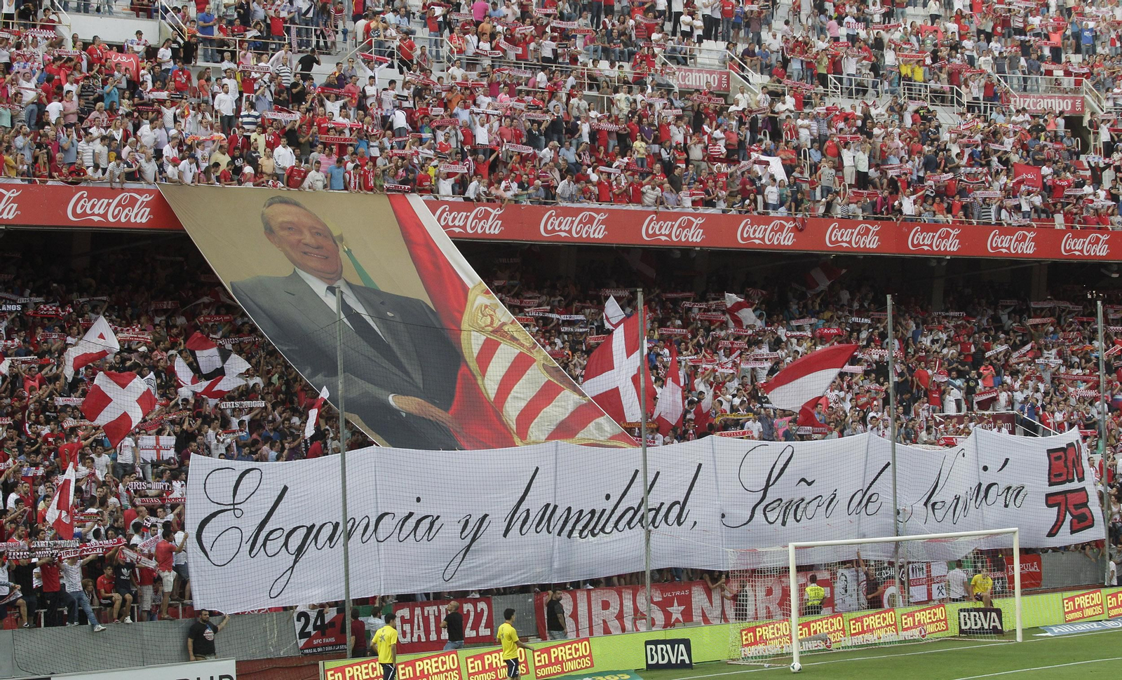 En mayo de 2014, la afición homenajea la figura del ex presidente