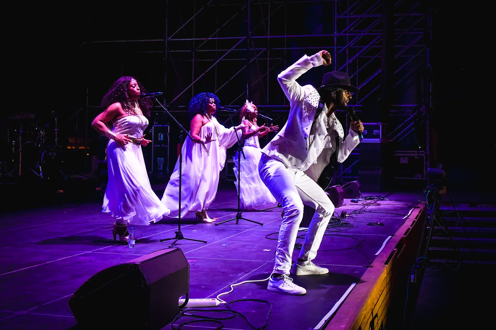 Todas las fotos de la "gran quedaba EGB"