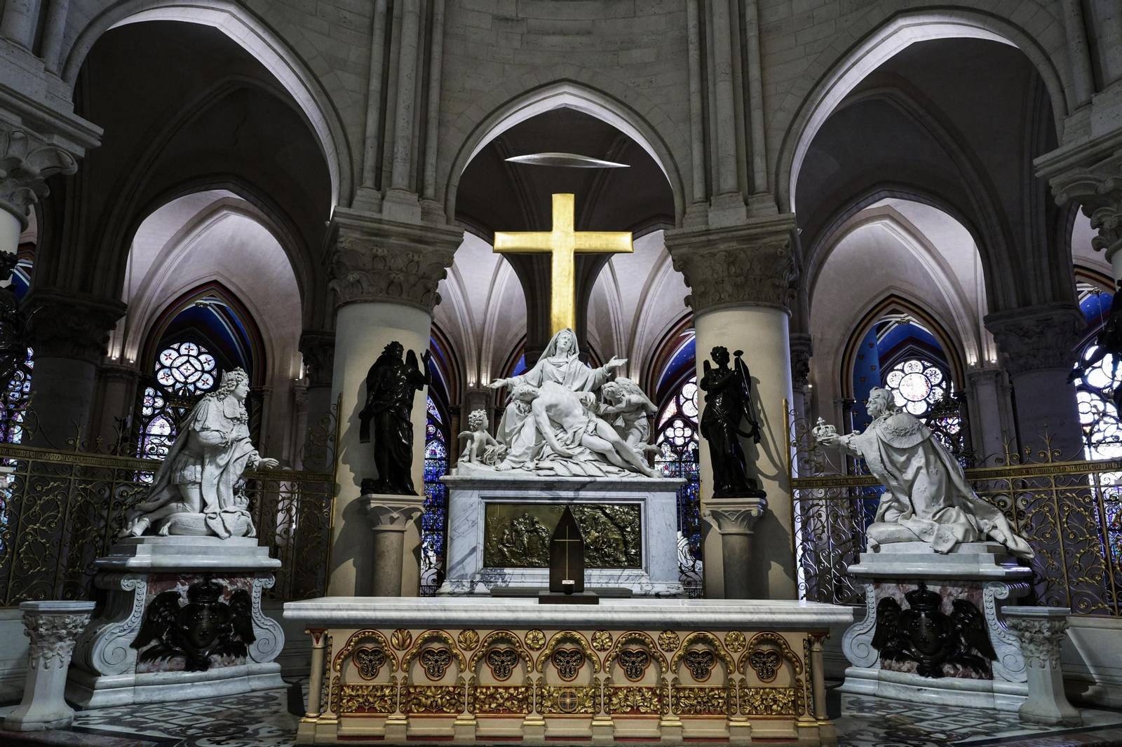 Así es el nuevo interior de Notre Dame tras la restauración Así es el nuevo interior de Notre Dame tras la restauración