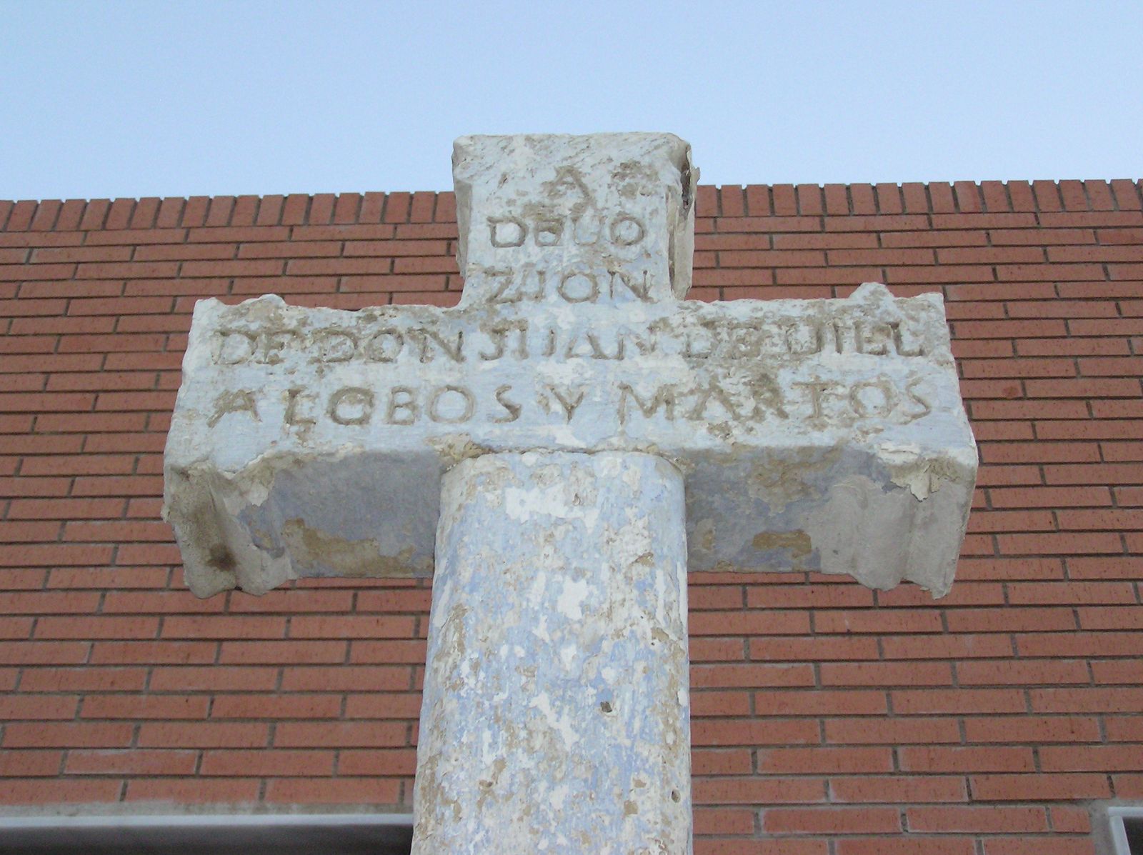 Bandera negra en calle Real (II)