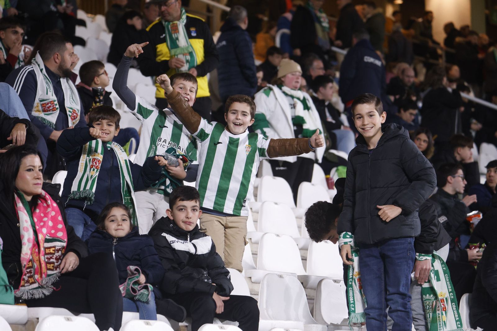 Las mejores fotos del ambiente en El Arcángel para el Córdoba CF - Burgos