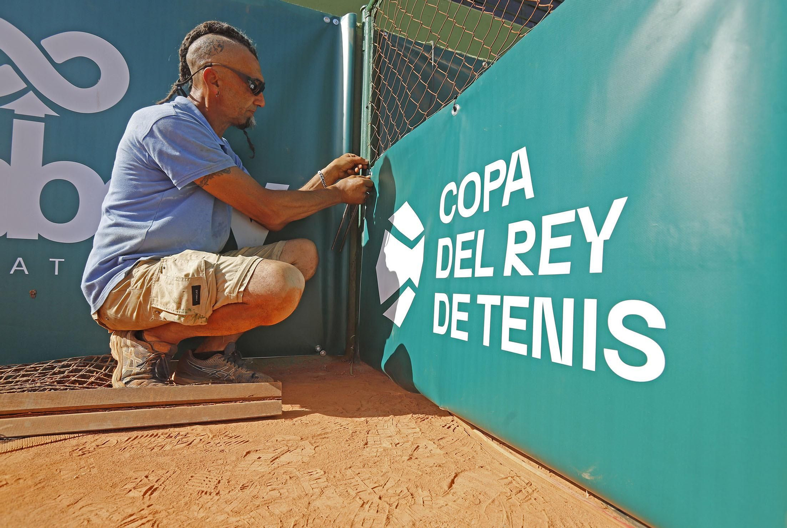 Imágenes de los preparativos para la Copa del Rey de tenis