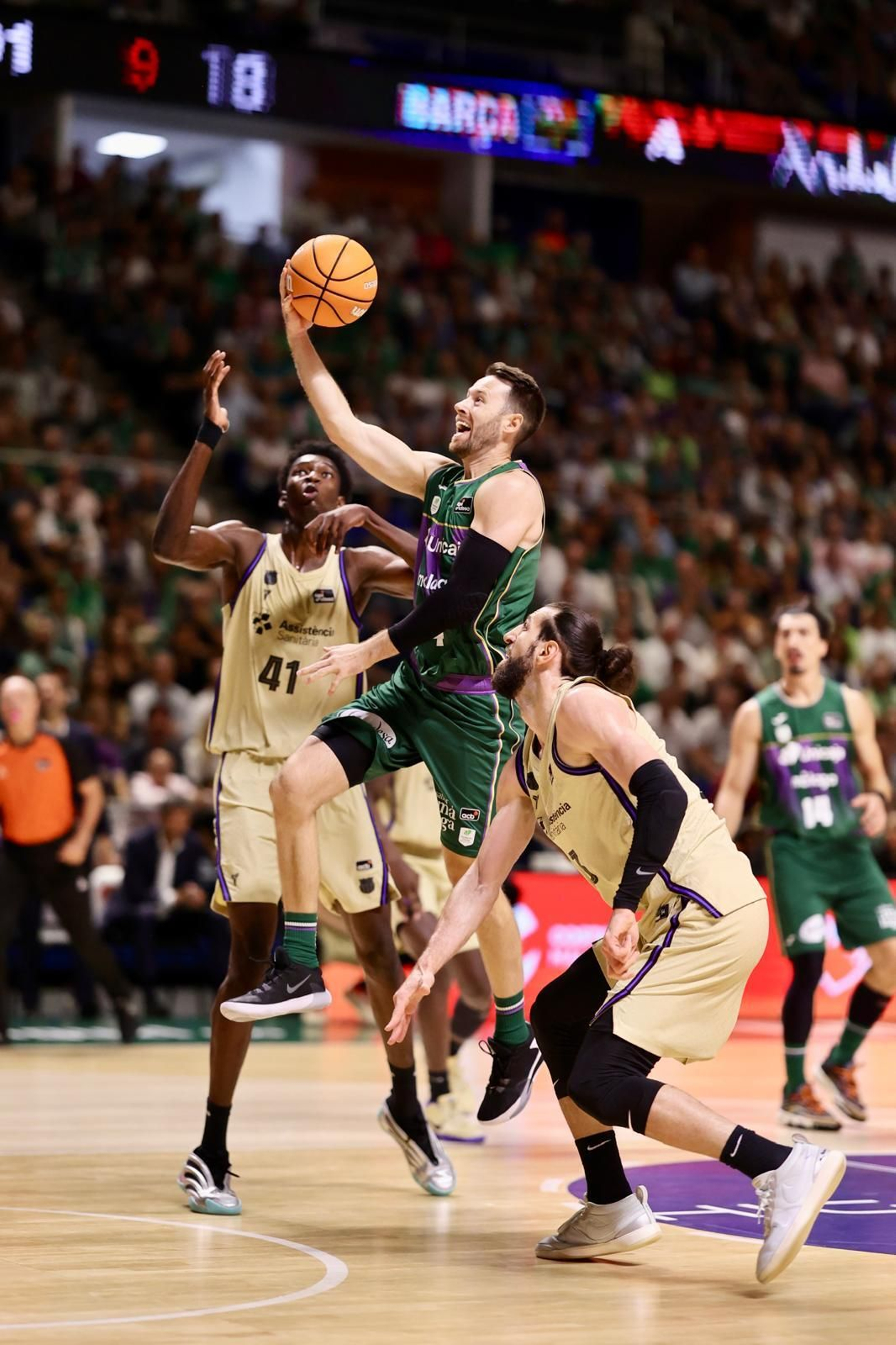 Las fotos del Unicaja-Barcelona