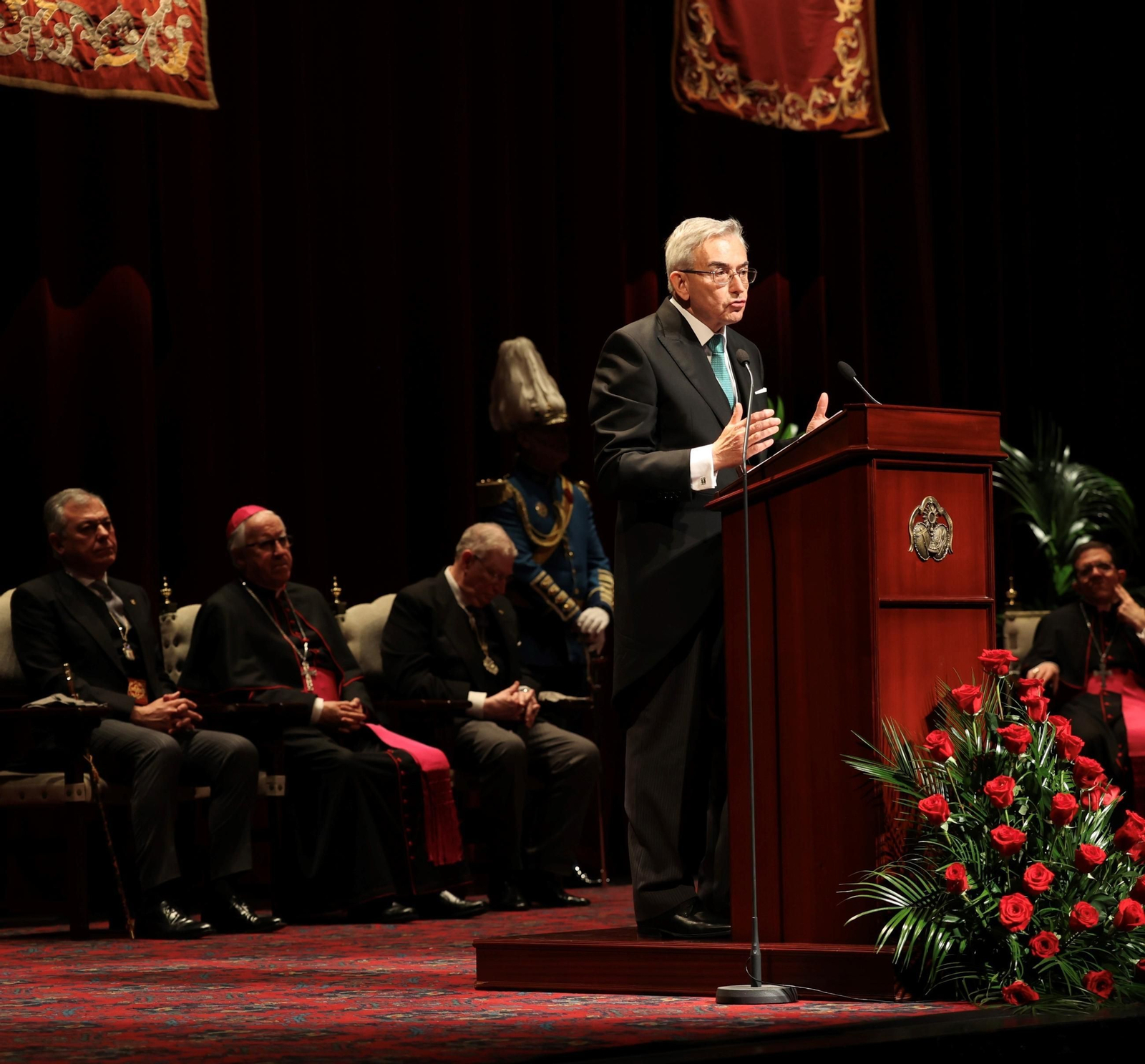 Las imágenes del pregón de la Semana Santa de Sevilla con José Joaquín León