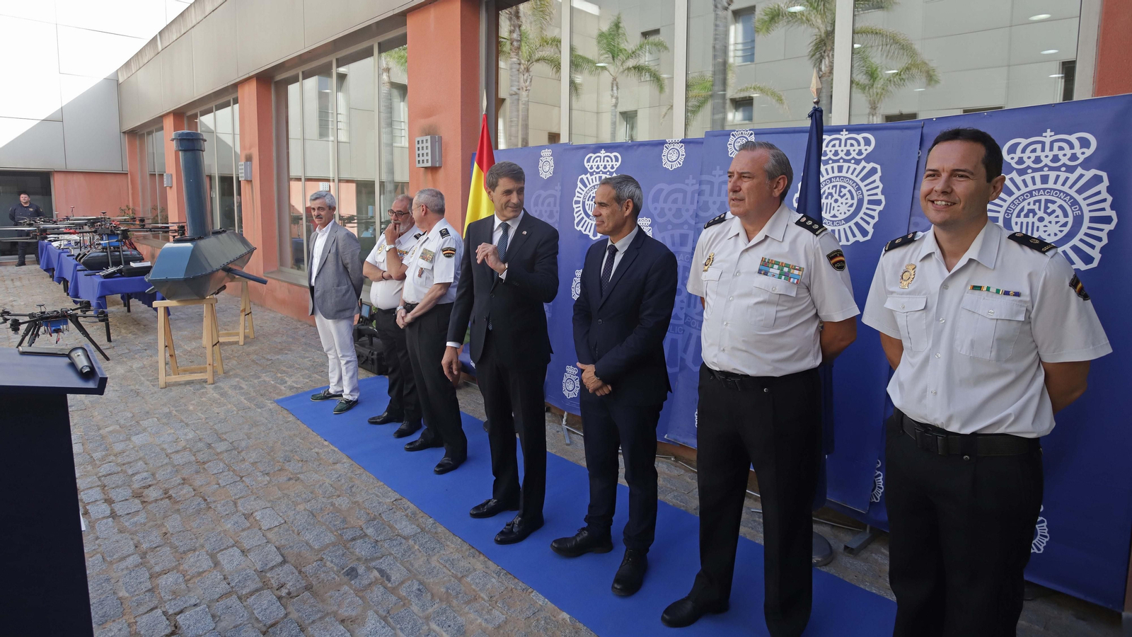Fotos de los 'narcodrones' incautados por la Policía Nacional en Algeciras Fotos de los 'narcodrones' incautados por la Policía Nacional en Algeciras