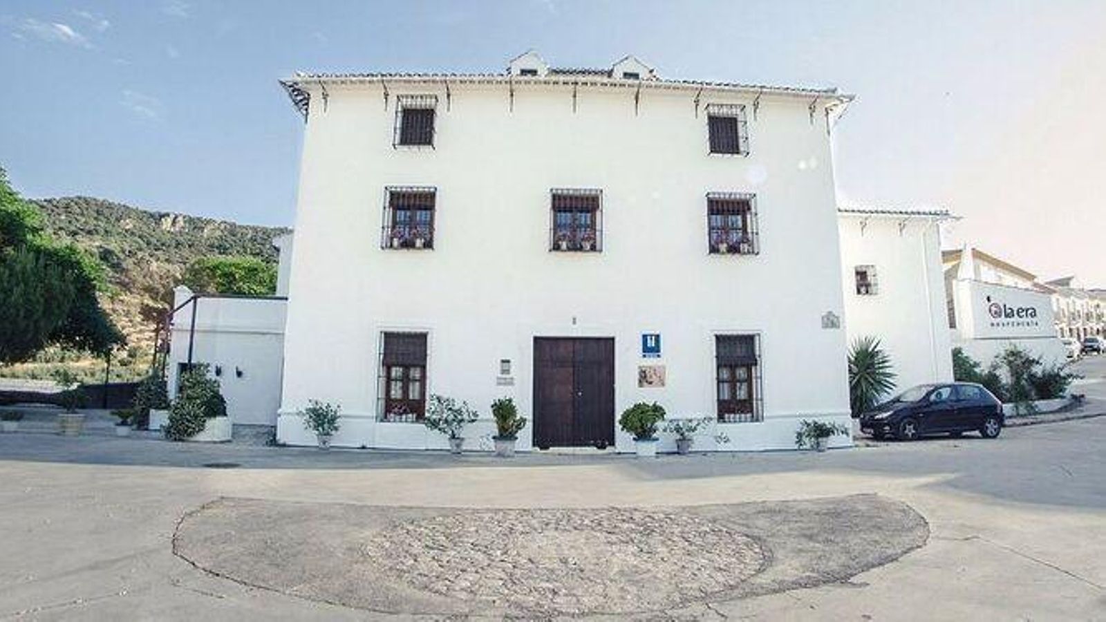 Fachada de Hospedería La Era, en Almedinilla