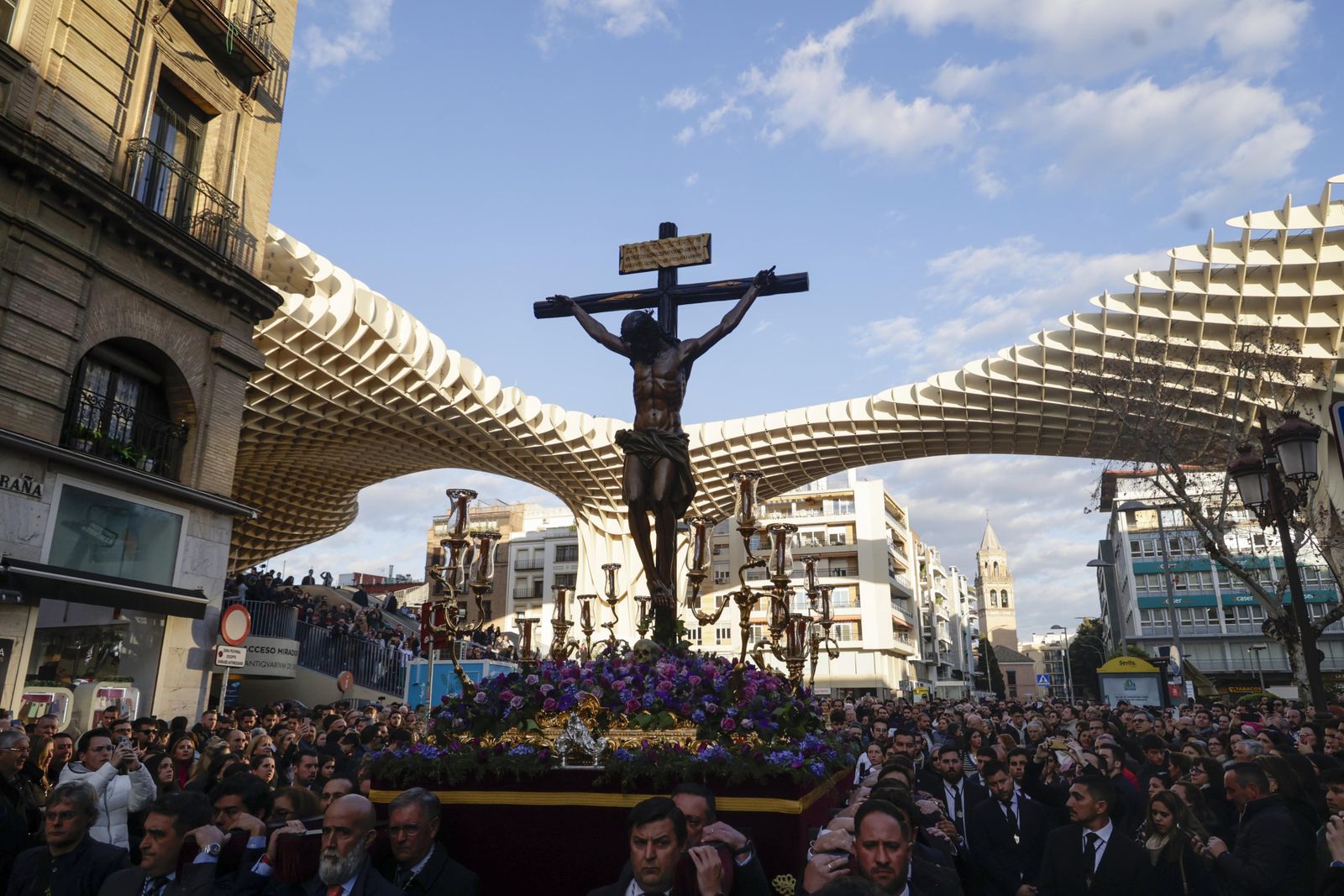 Las imágenes del Vía Crucis de las Hermandades
