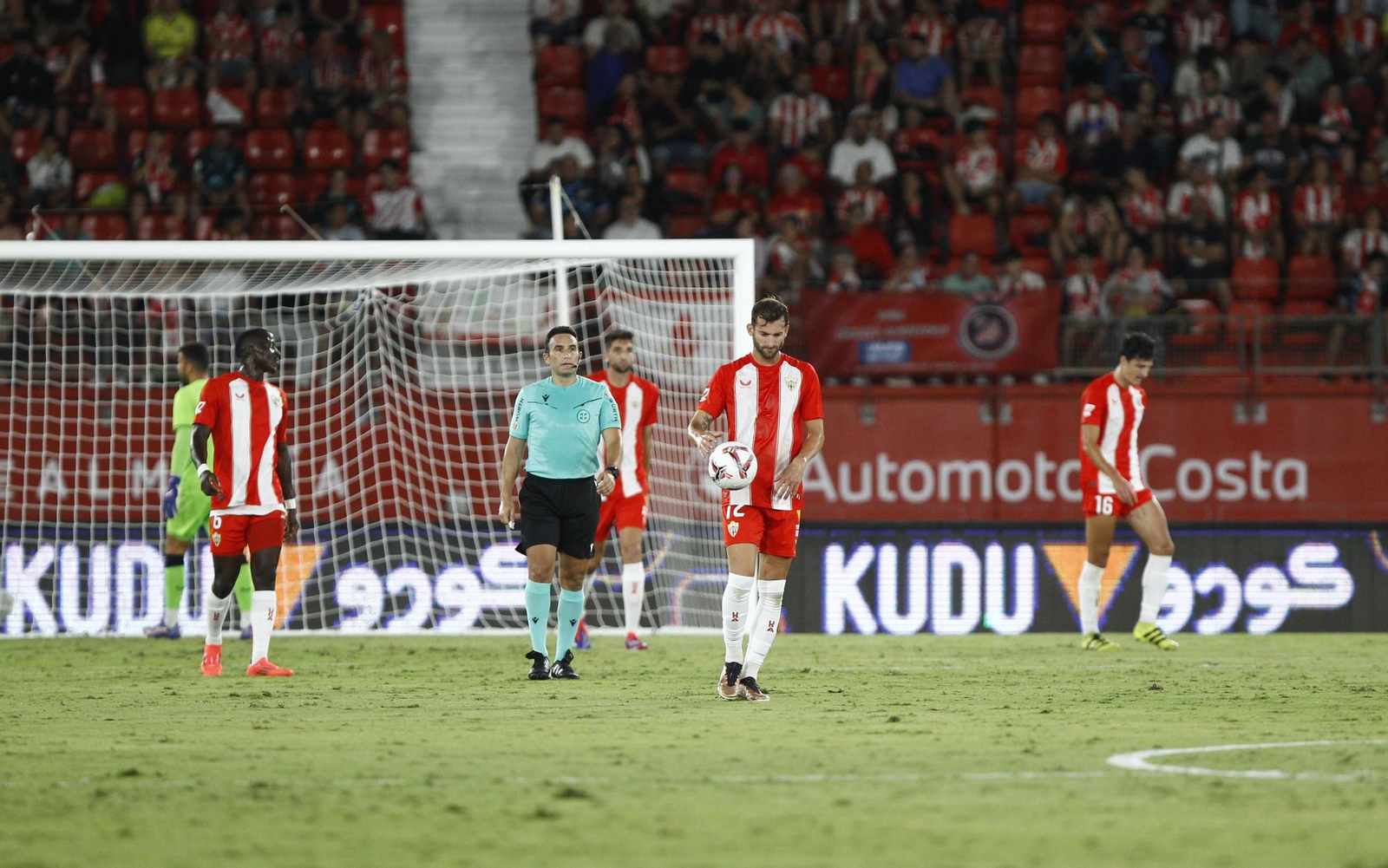 Las imágenes del partido de fútbol U.D. Almería-S.D. Eibar