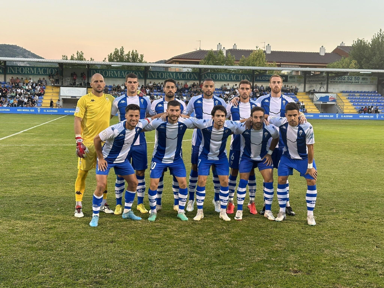Un once del Alcoyano en casa.