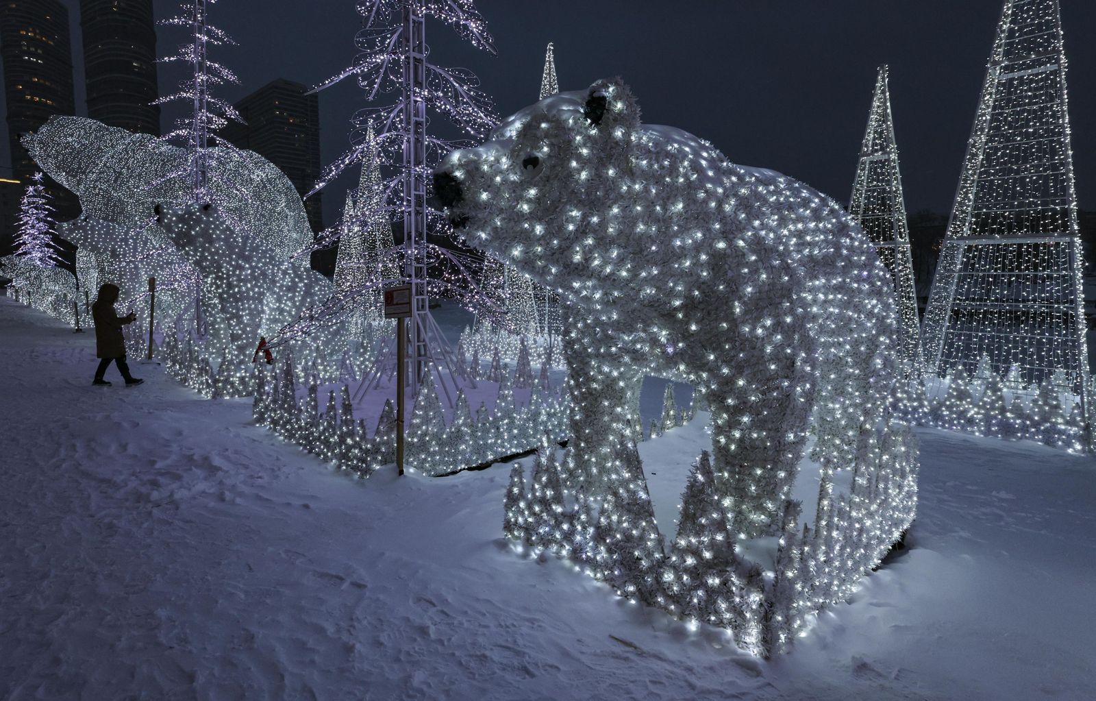 Nieve, Navidad, decoración, hielo y frío en Moscú
