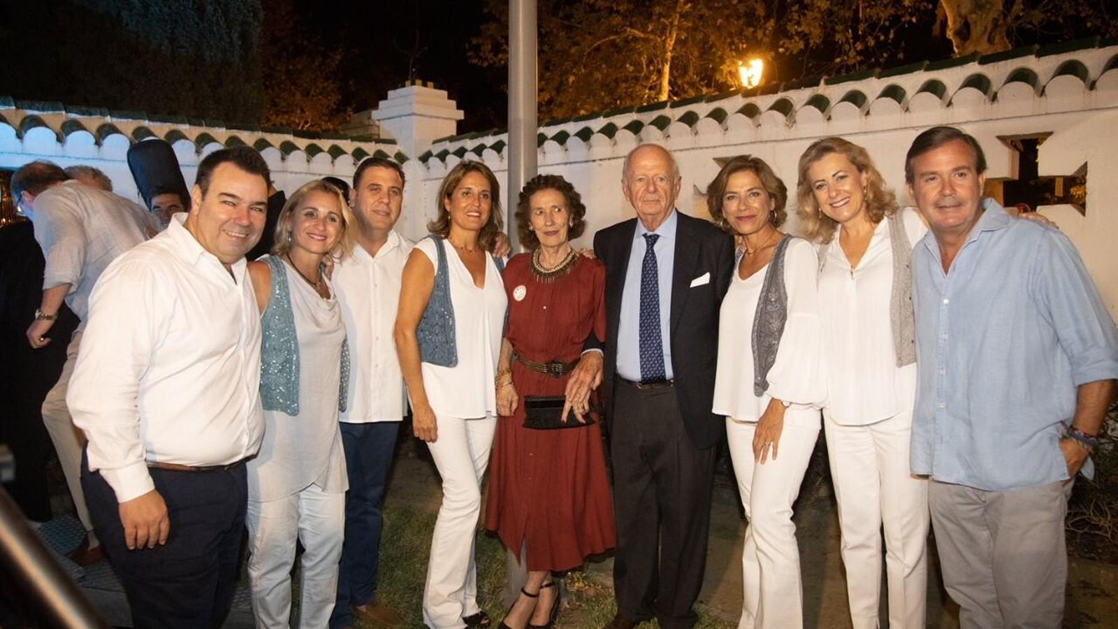 Componentes de Siempre Así con María Luisa Guardiola, presidenta de Andex.